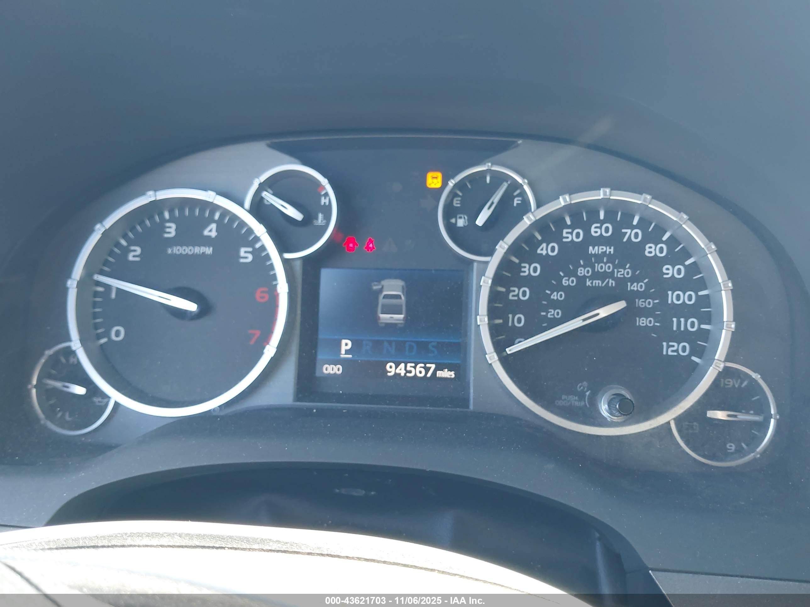 TOYOTA TUNDRA image 7