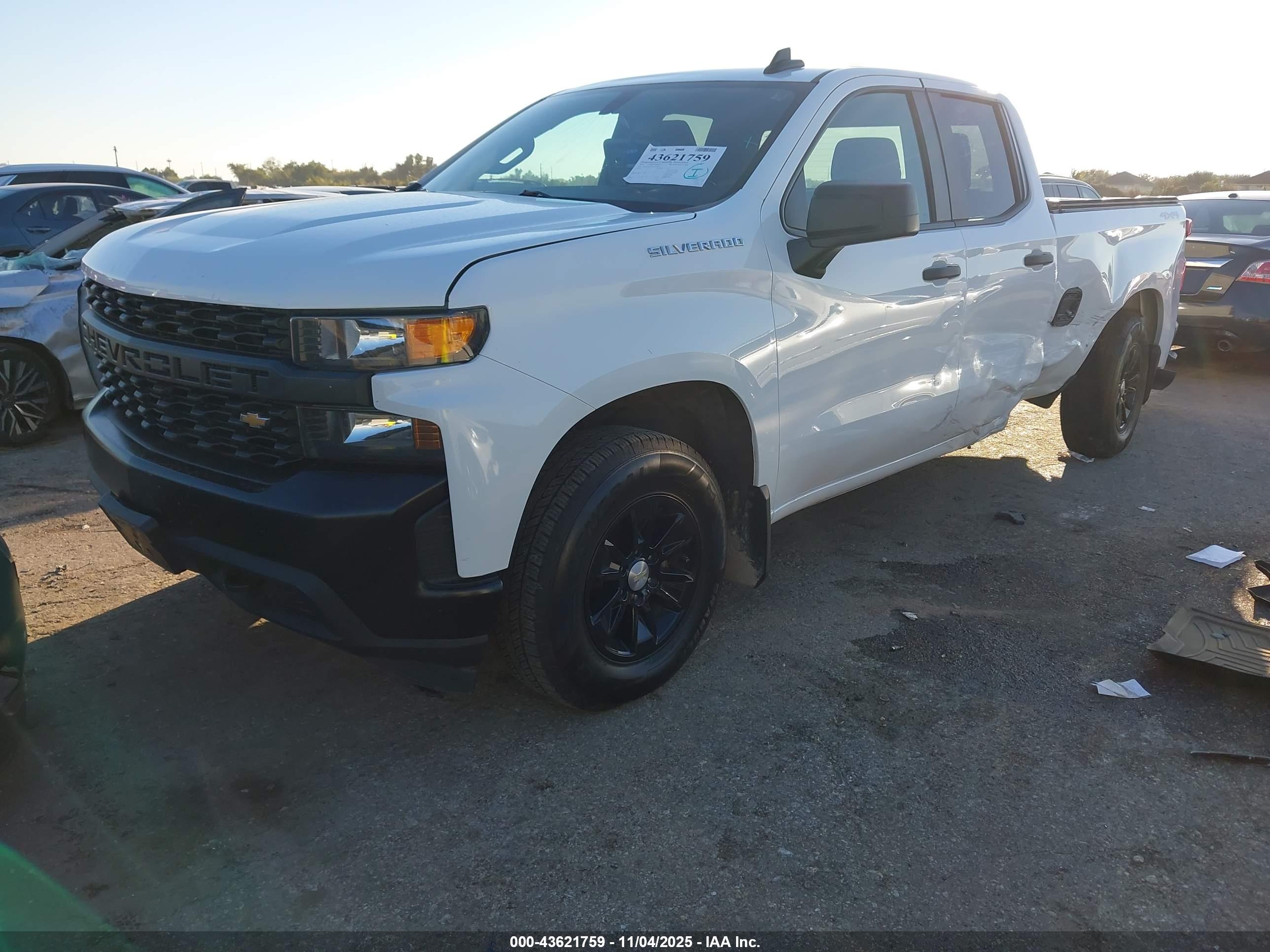 CHEVROLET SILVERADO image 2