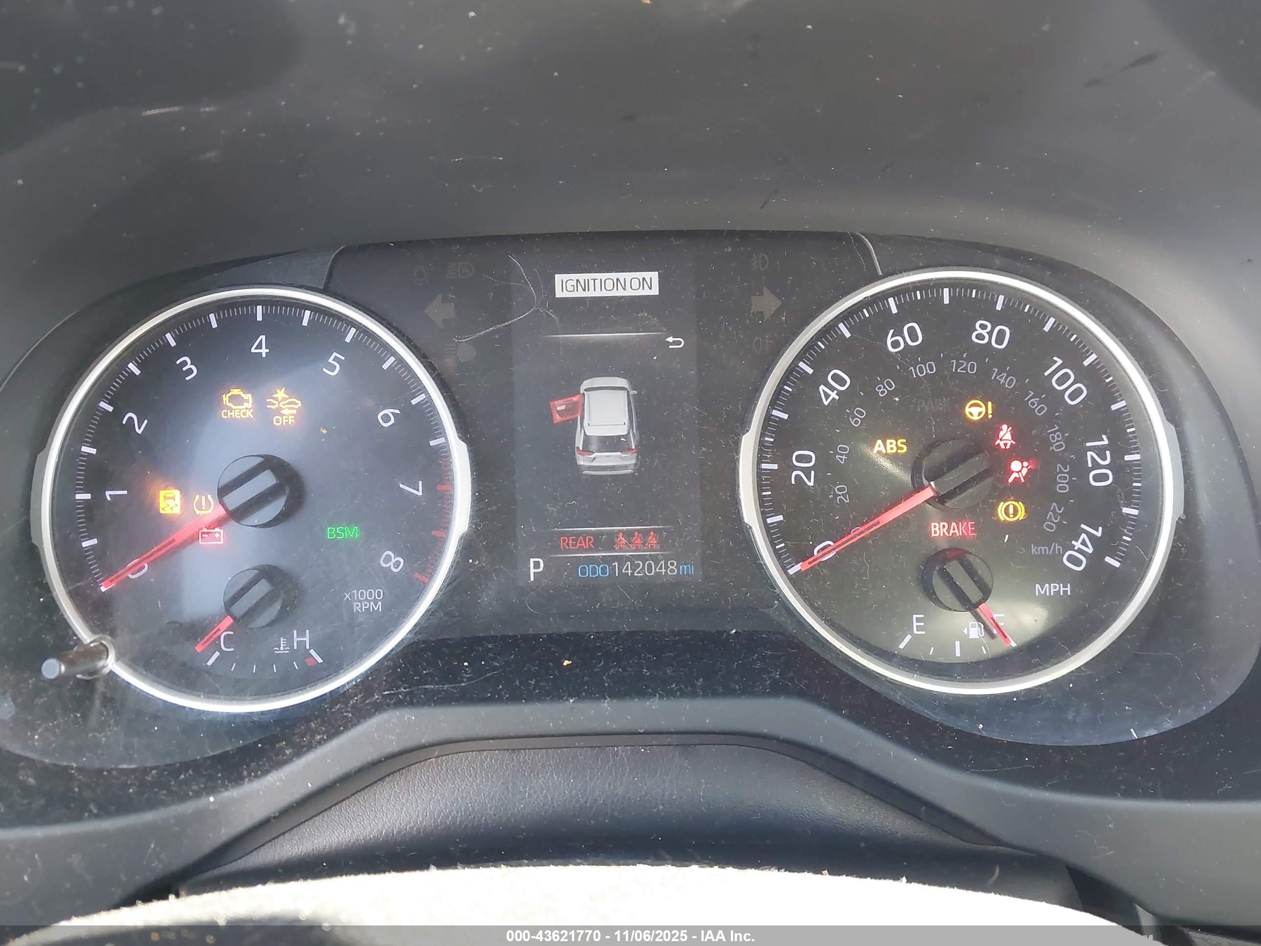 TOYOTA RAV4 image 7