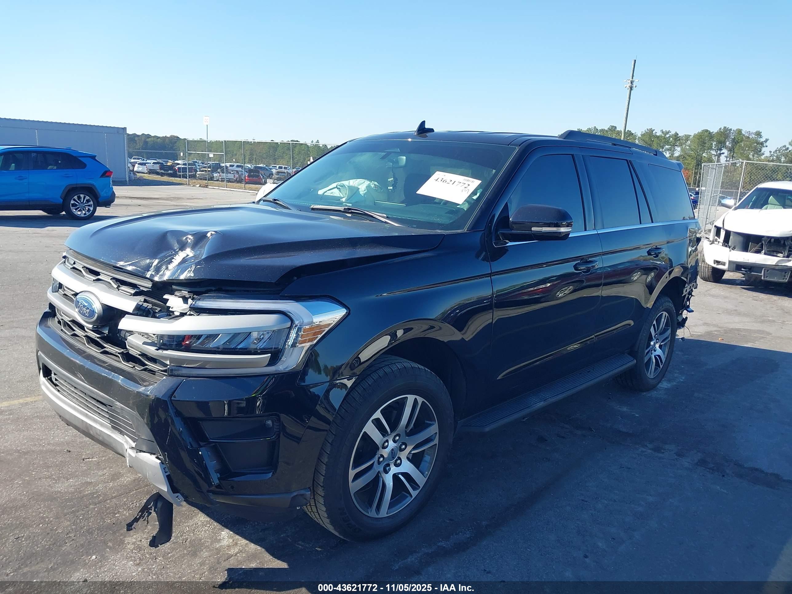 FORD EXPEDITION image 2