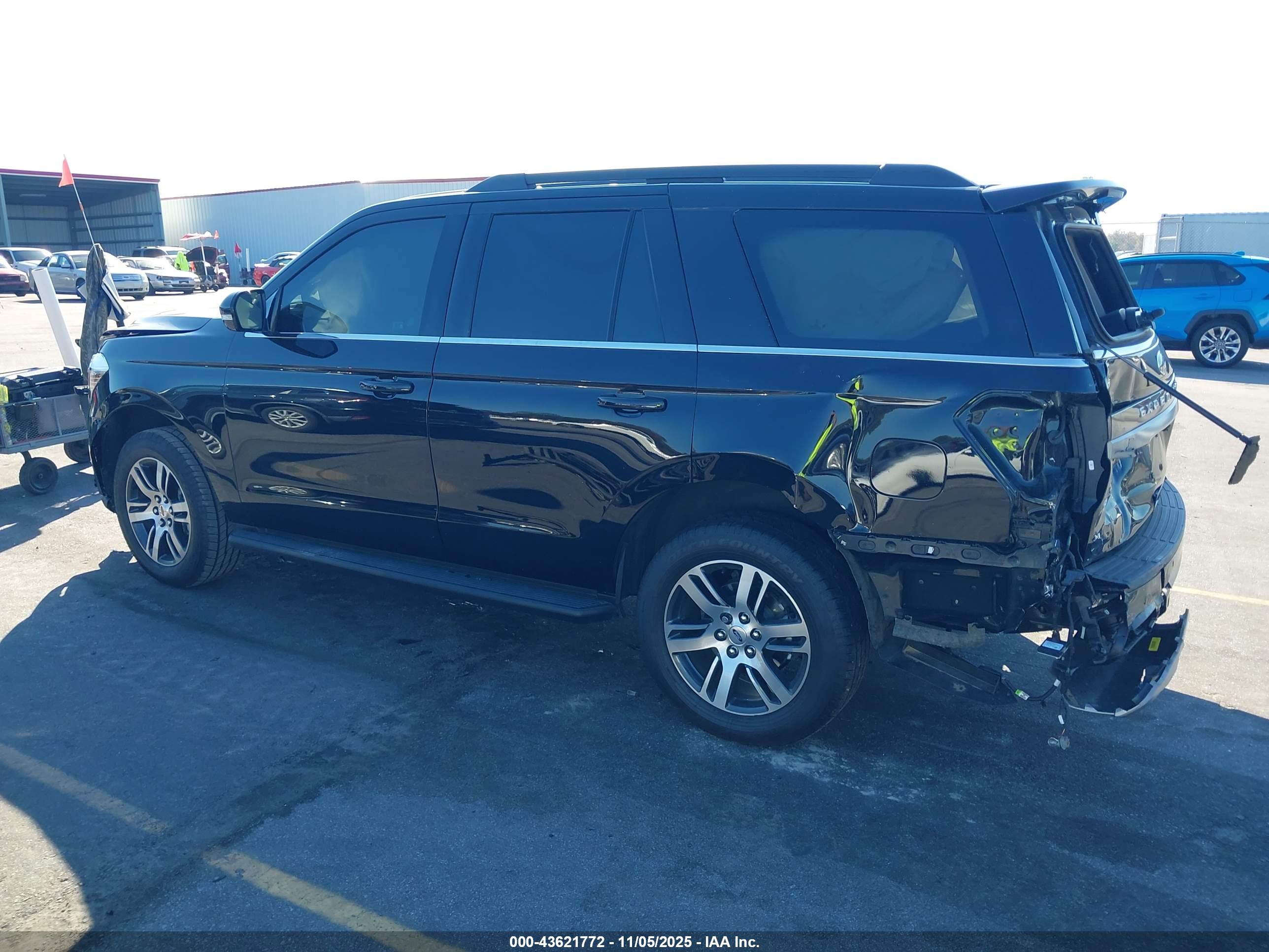 FORD EXPEDITION image 3