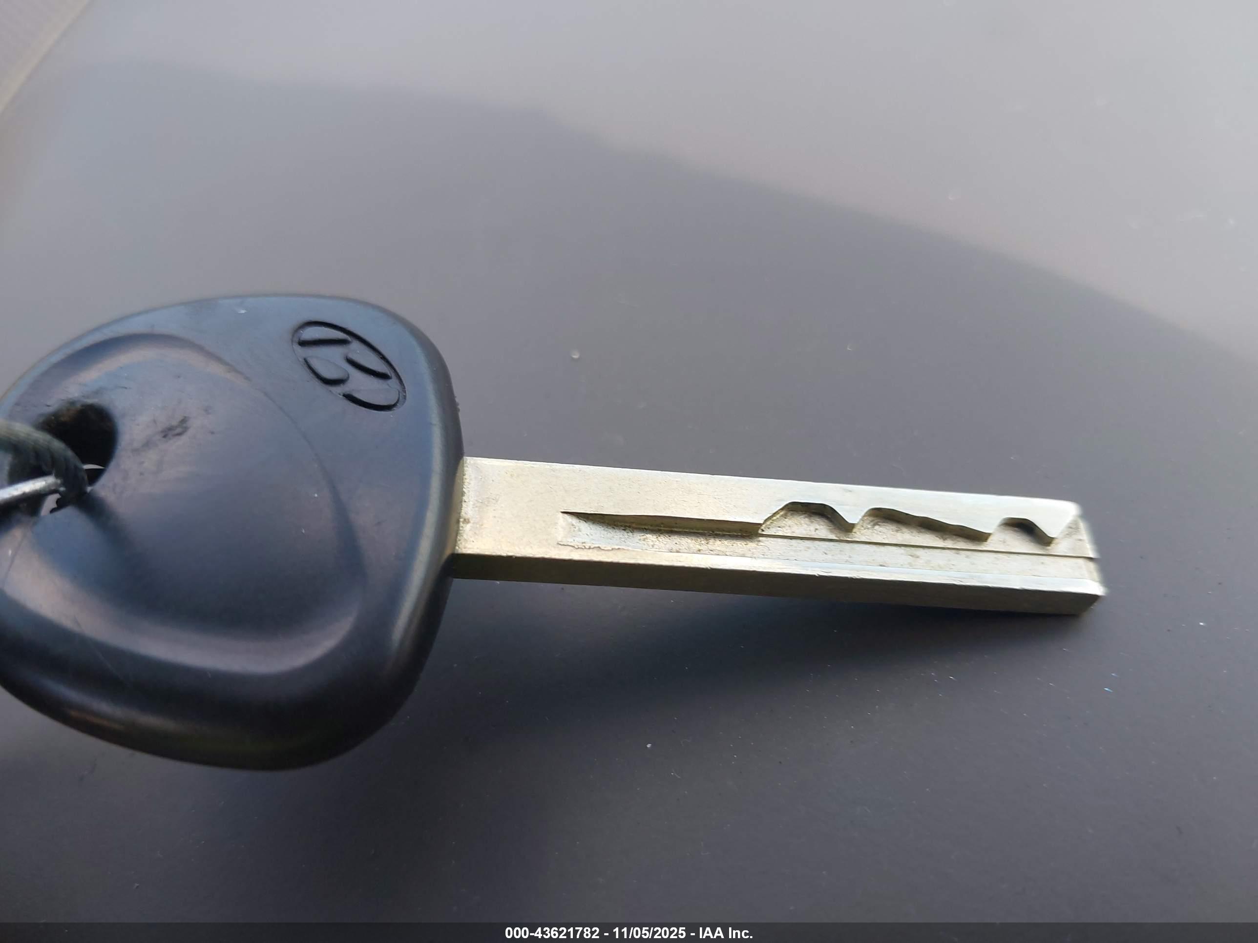 HYUNDAI ACCENT image 11