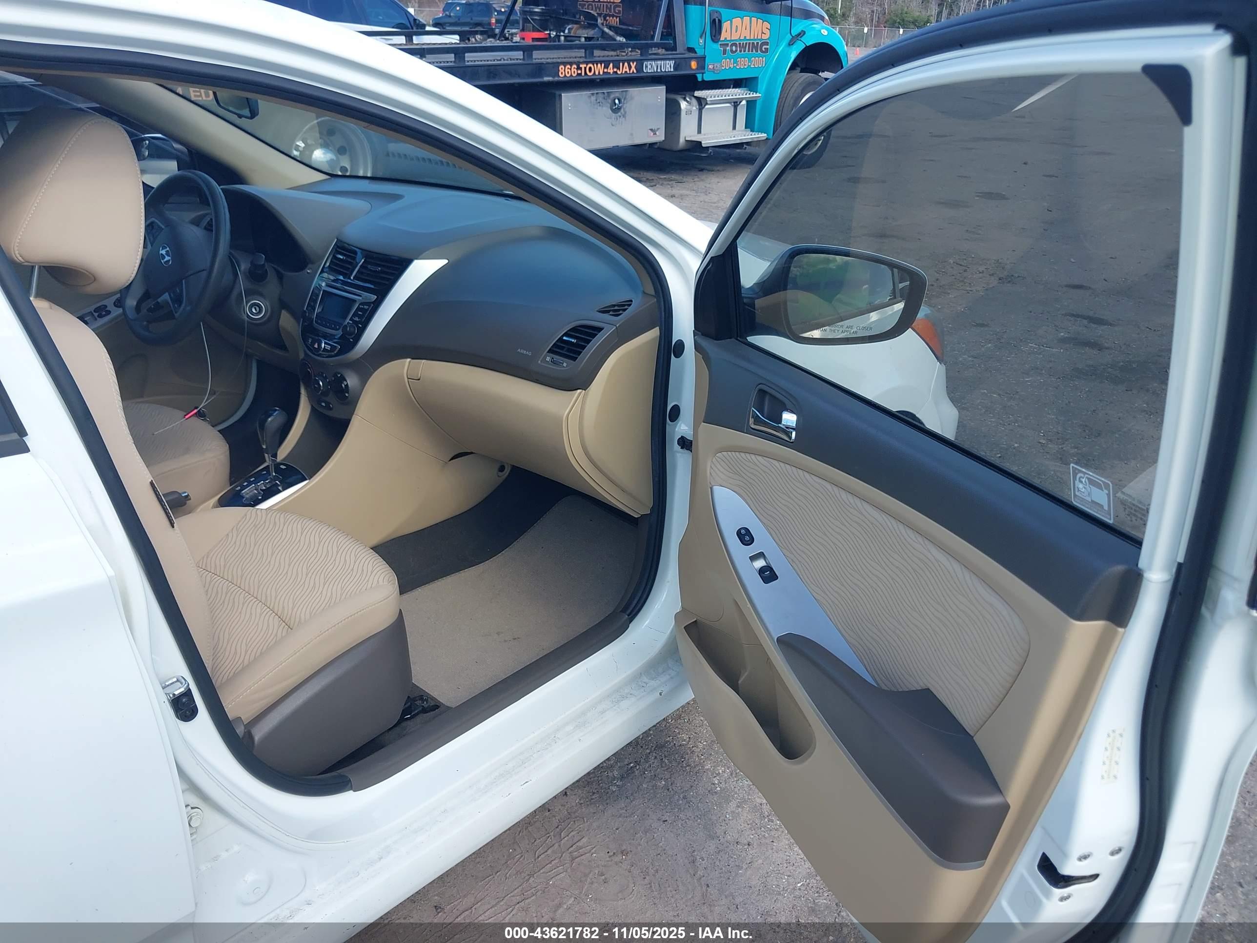 HYUNDAI ACCENT image 5