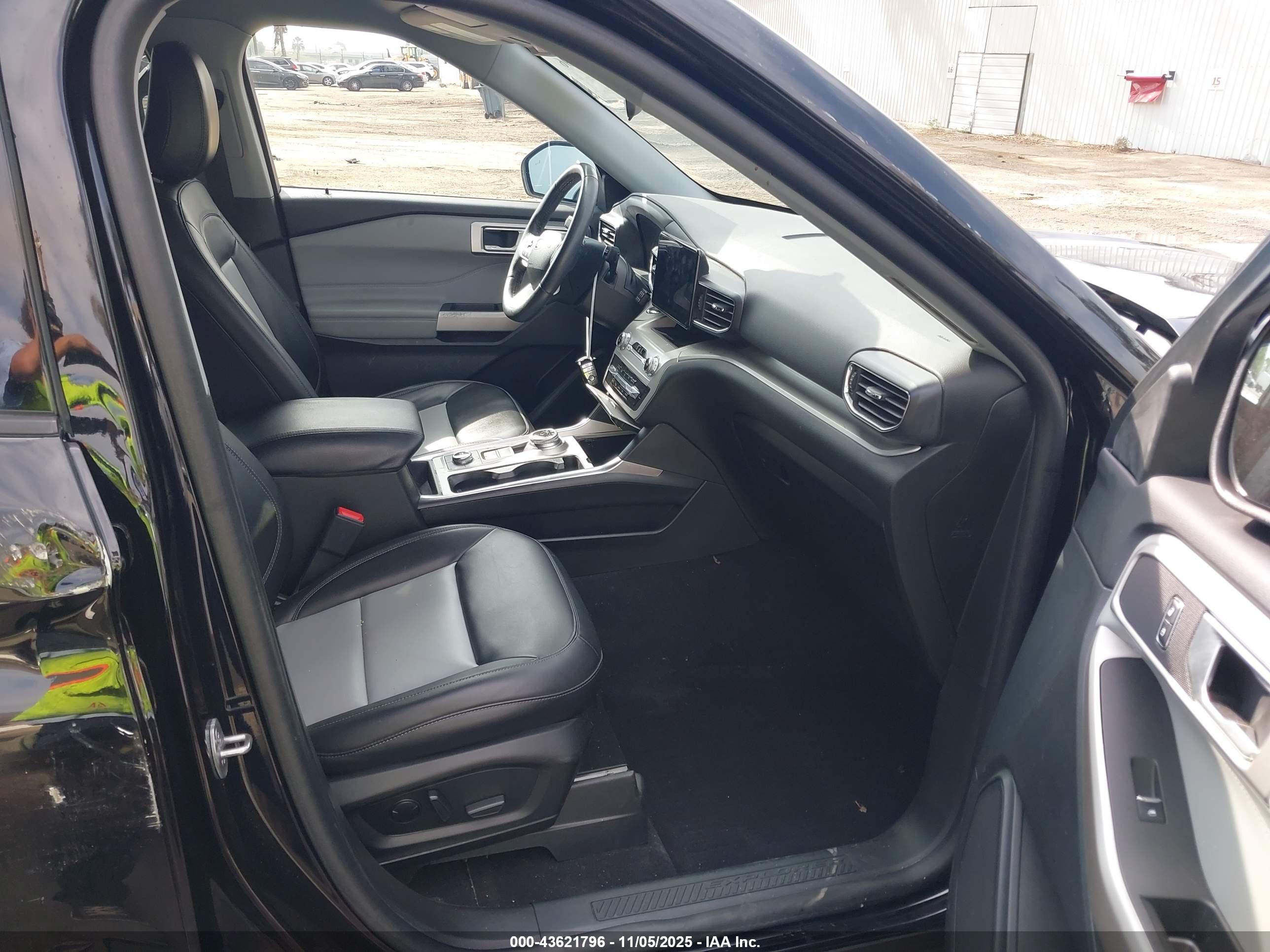 FORD EXPLORER image 5