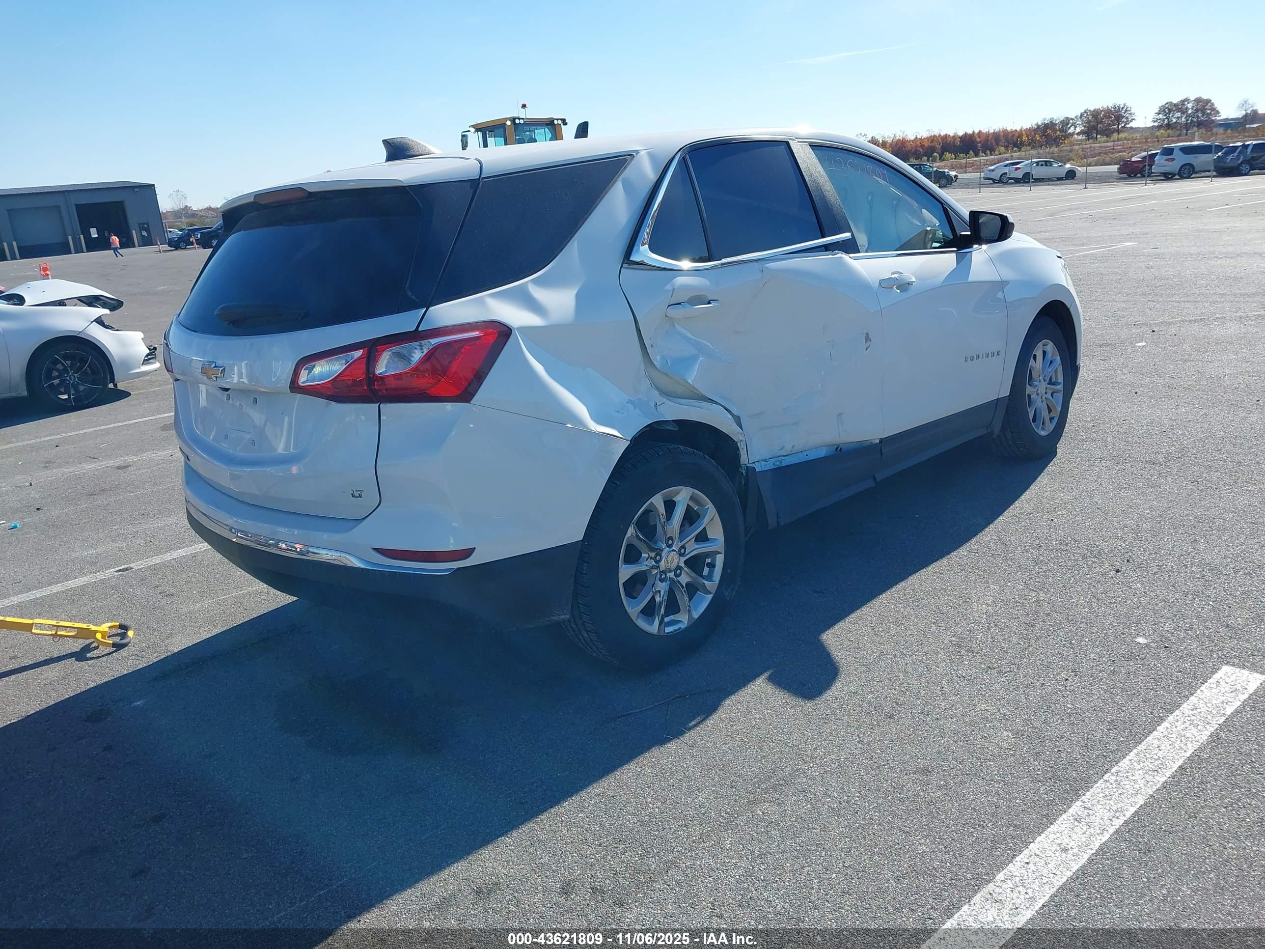 CHEVROLET EQUINOX image 4