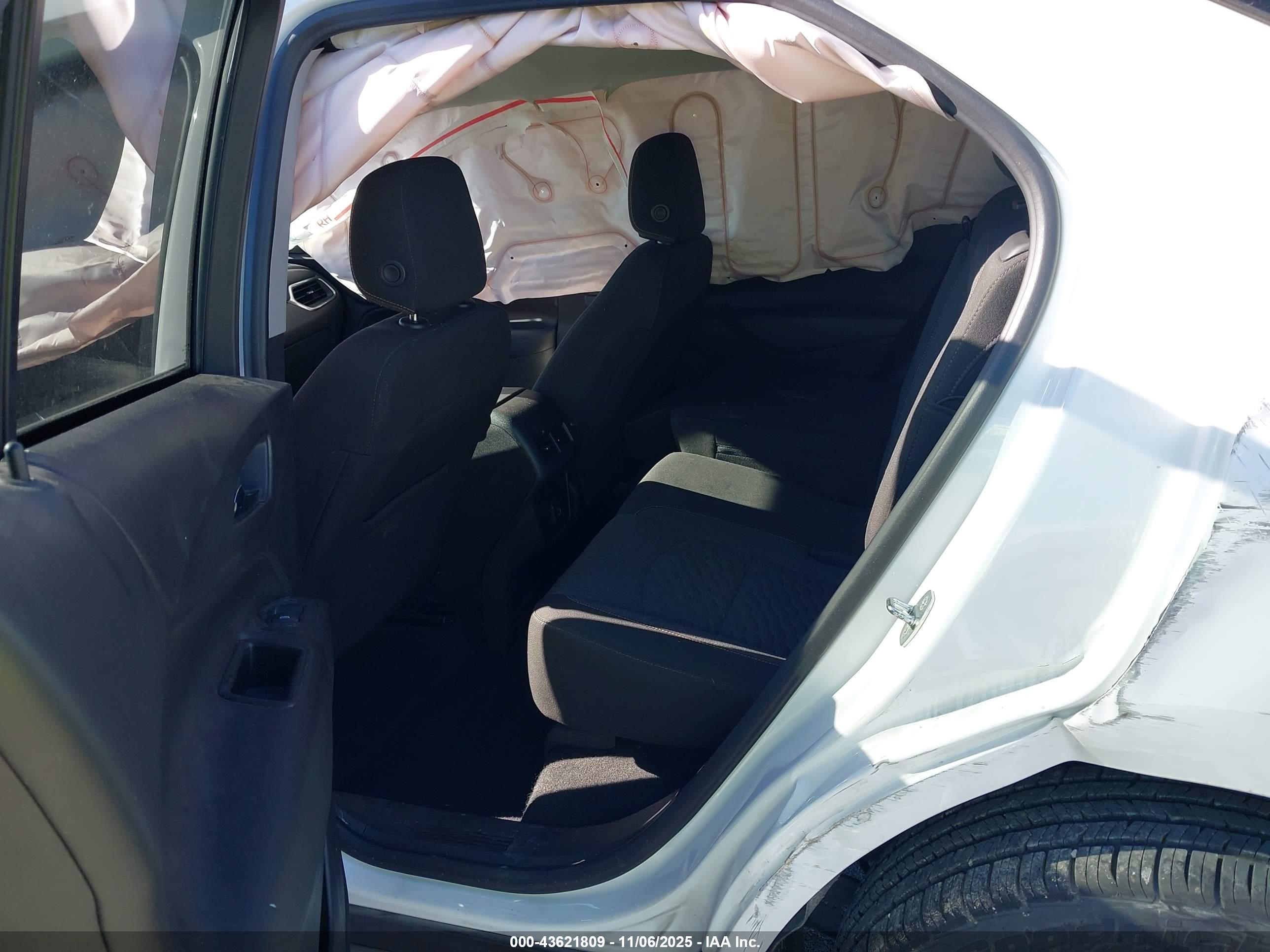 CHEVROLET EQUINOX image 8
