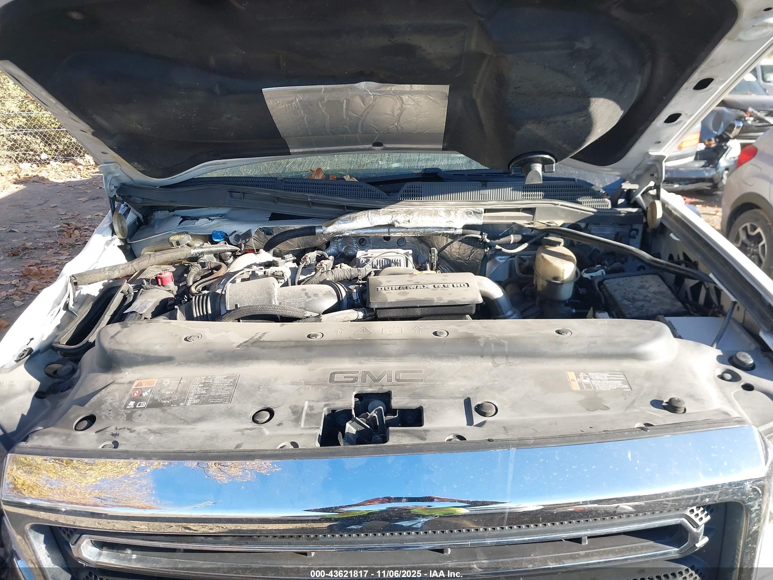 GMC SIERRA image 10