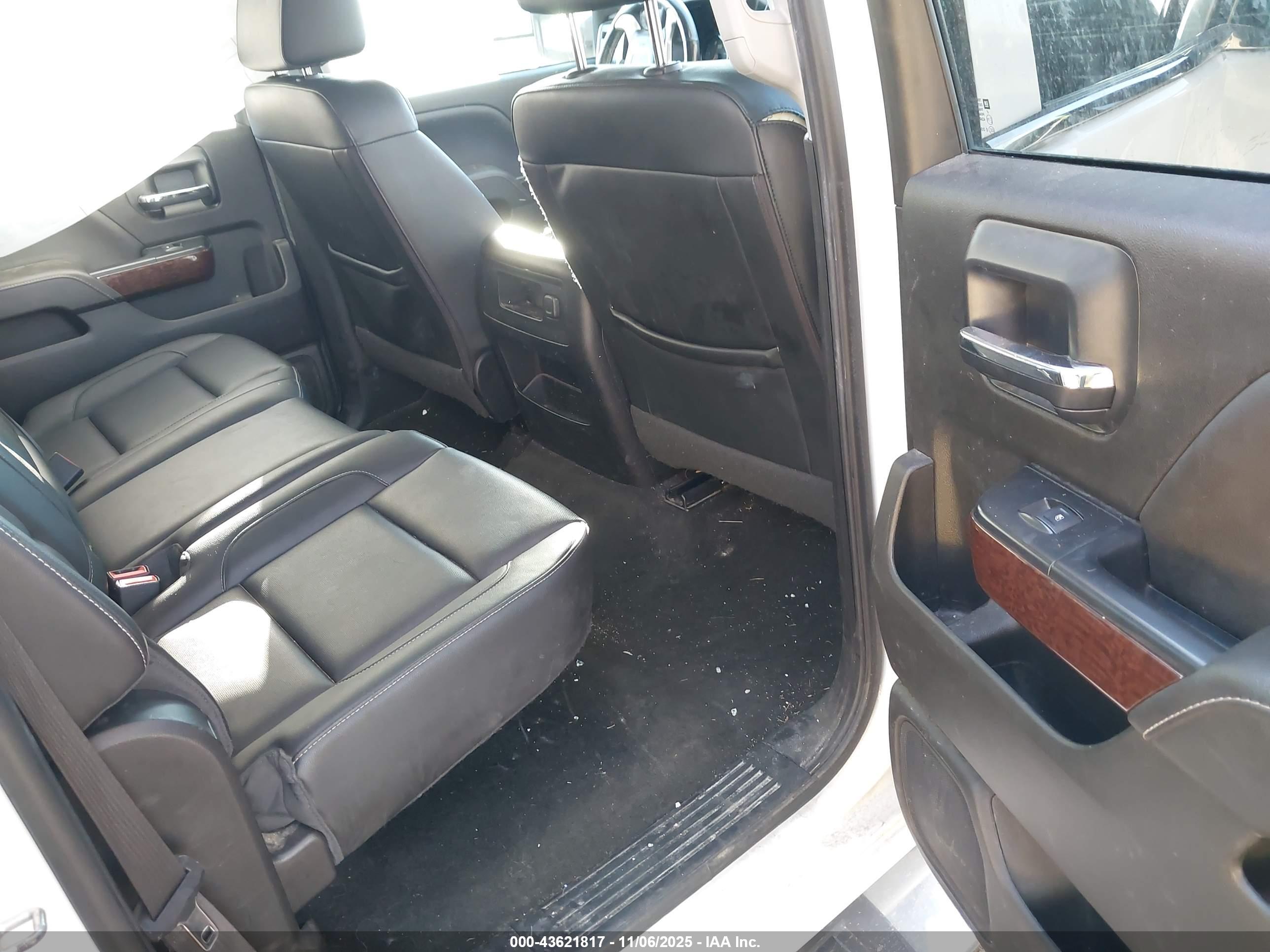GMC SIERRA image 8