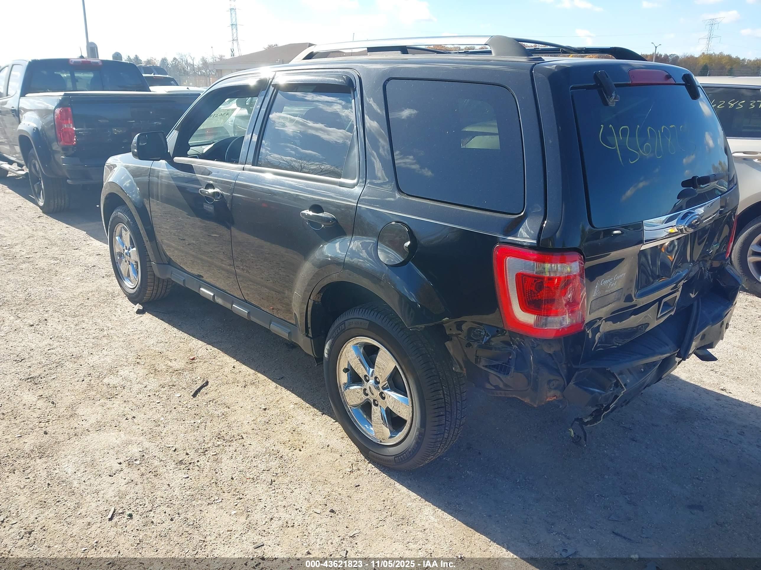 FORD ESCAPE image 3