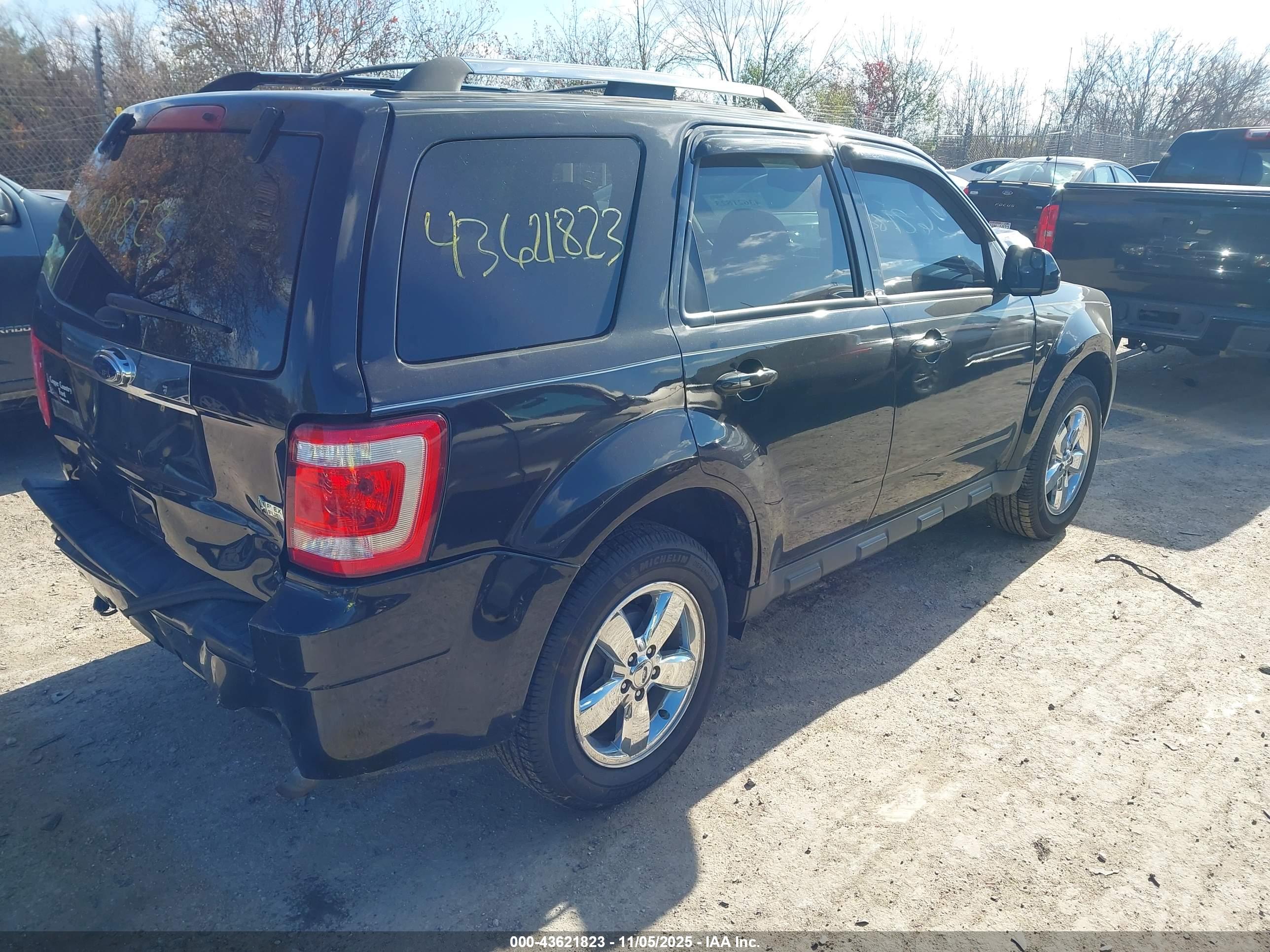 FORD ESCAPE image 4