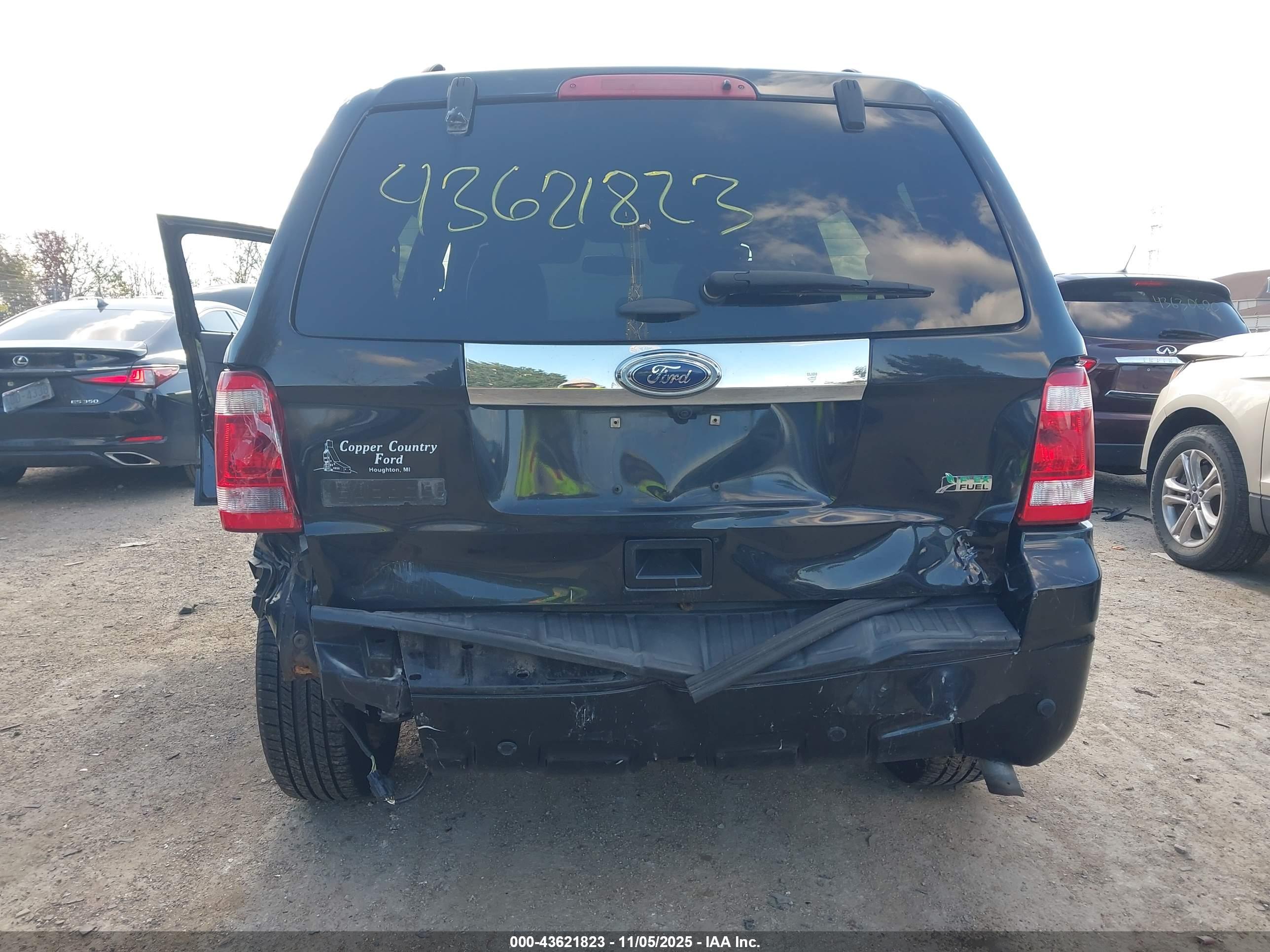 FORD ESCAPE image 6
