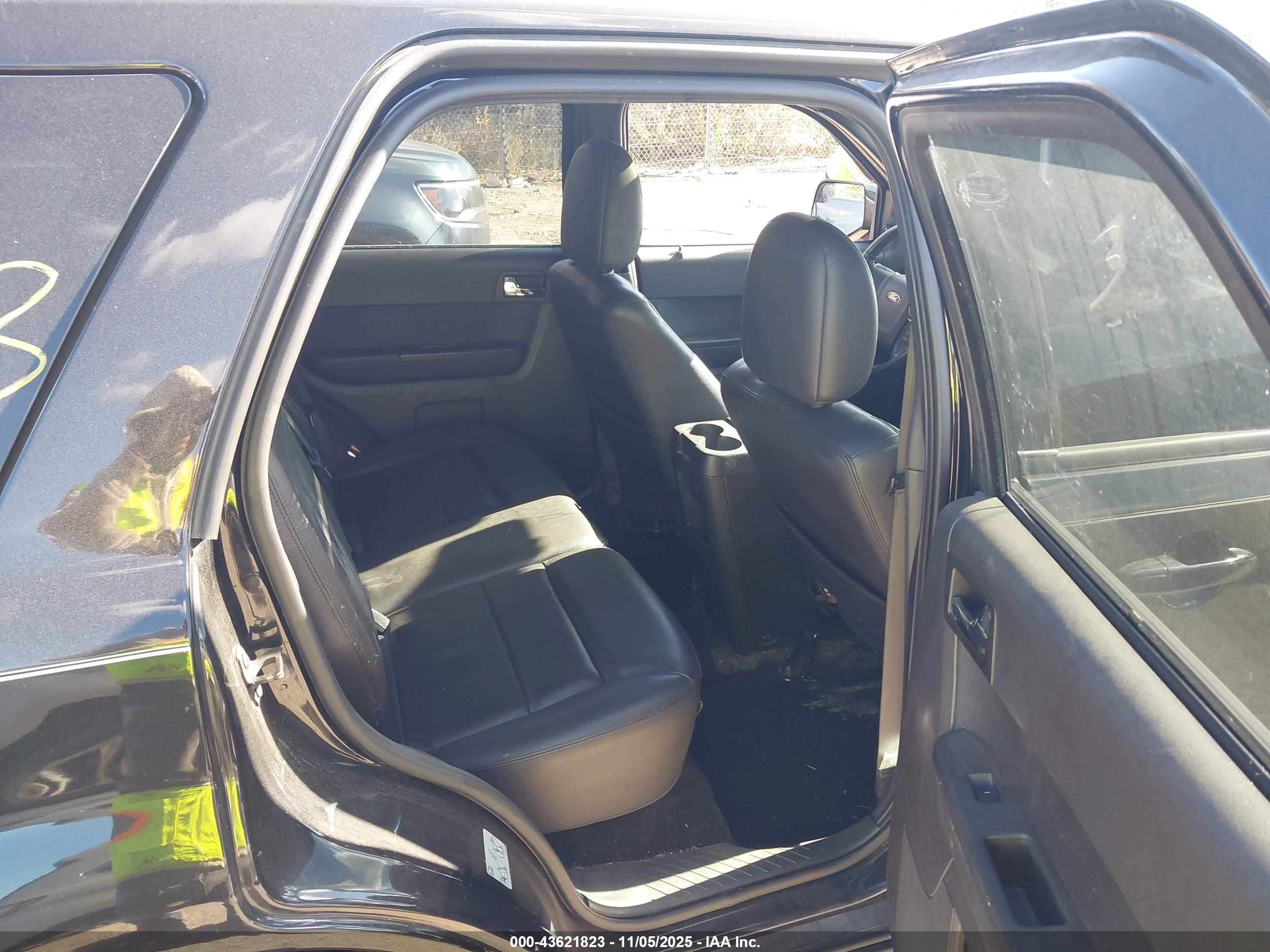 FORD ESCAPE image 8
