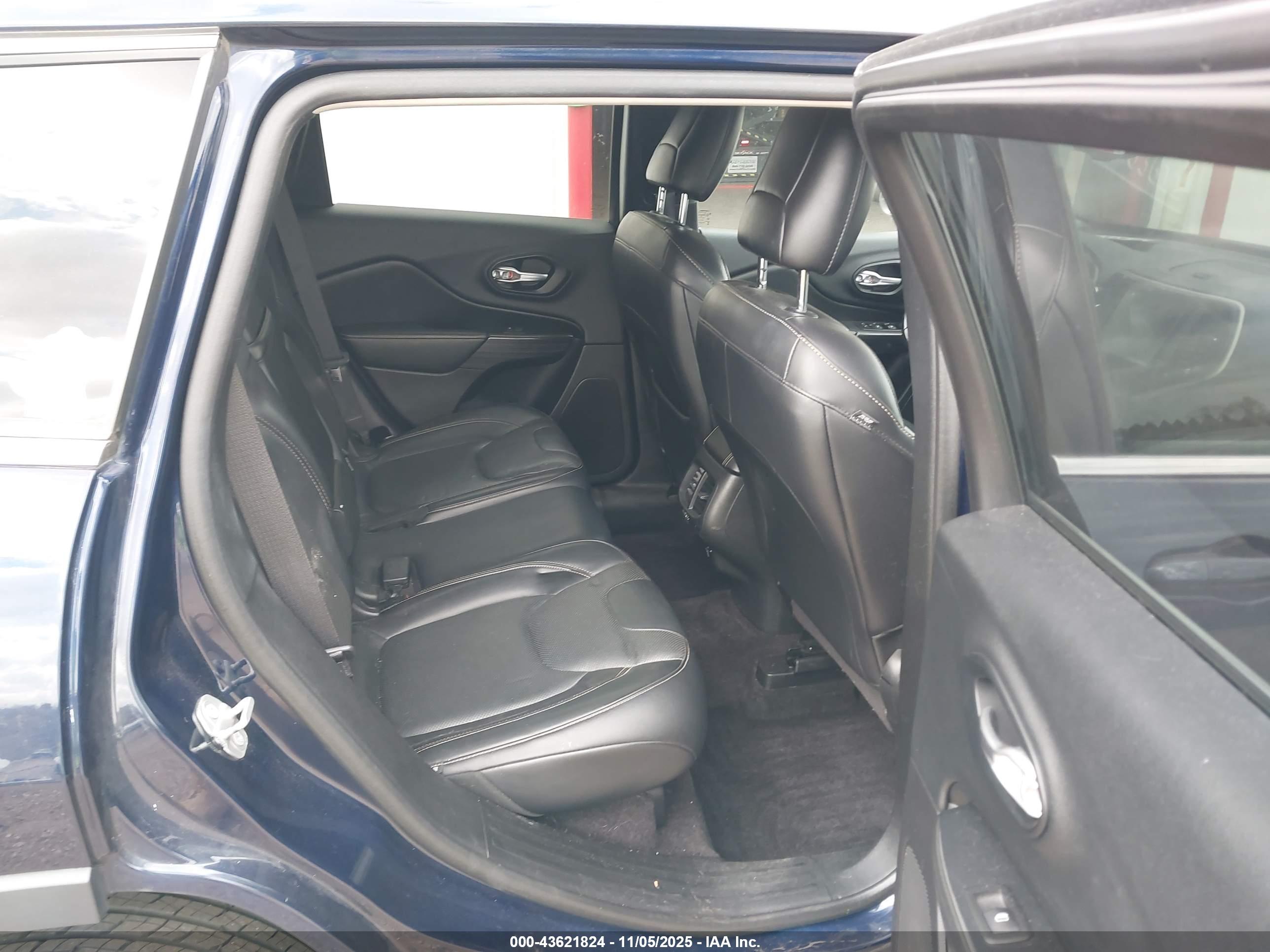JEEP CHEROKEE image 8
