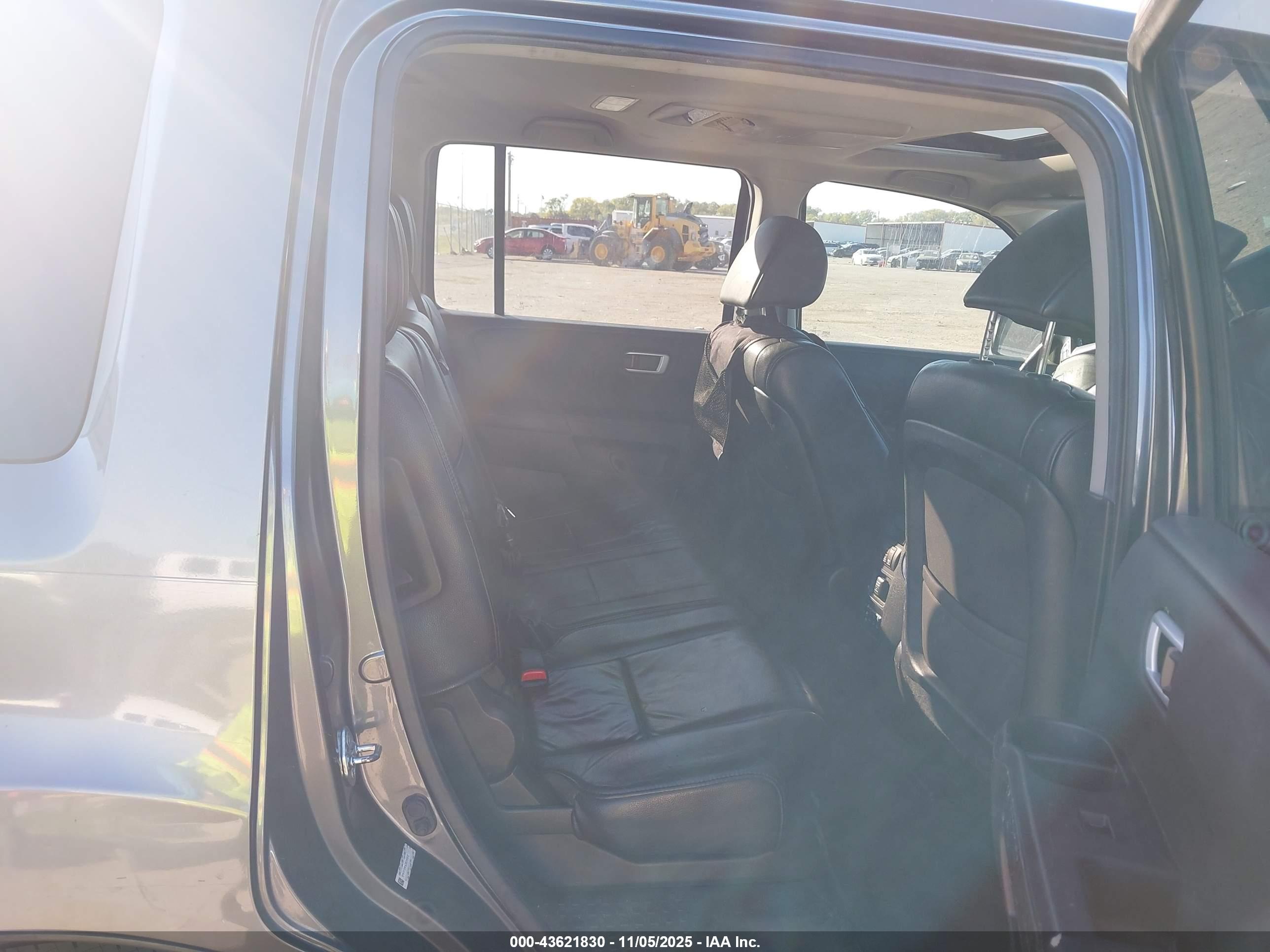 HONDA PILOT image 8