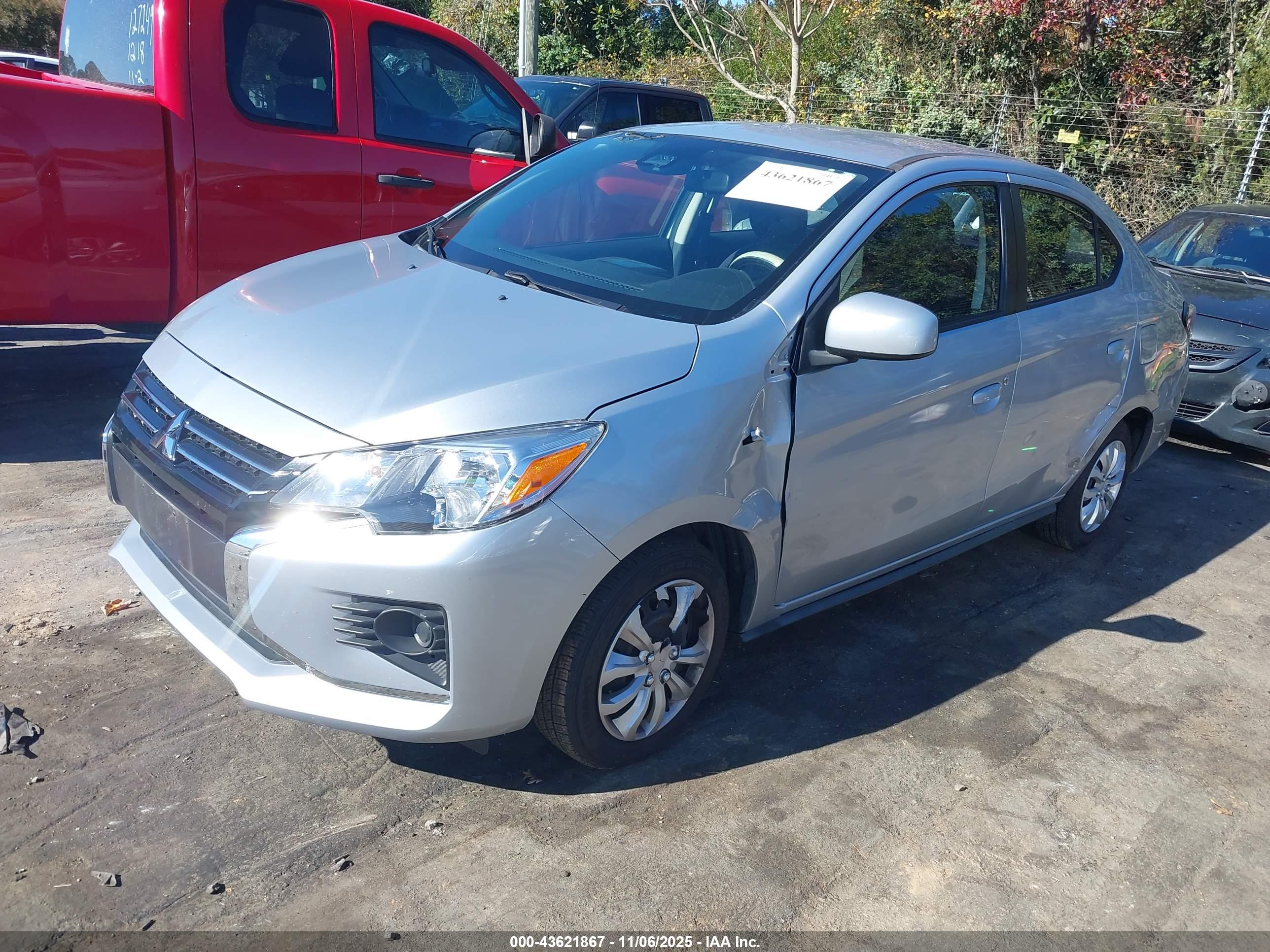 MITSUBISHI MIRAGE image 2