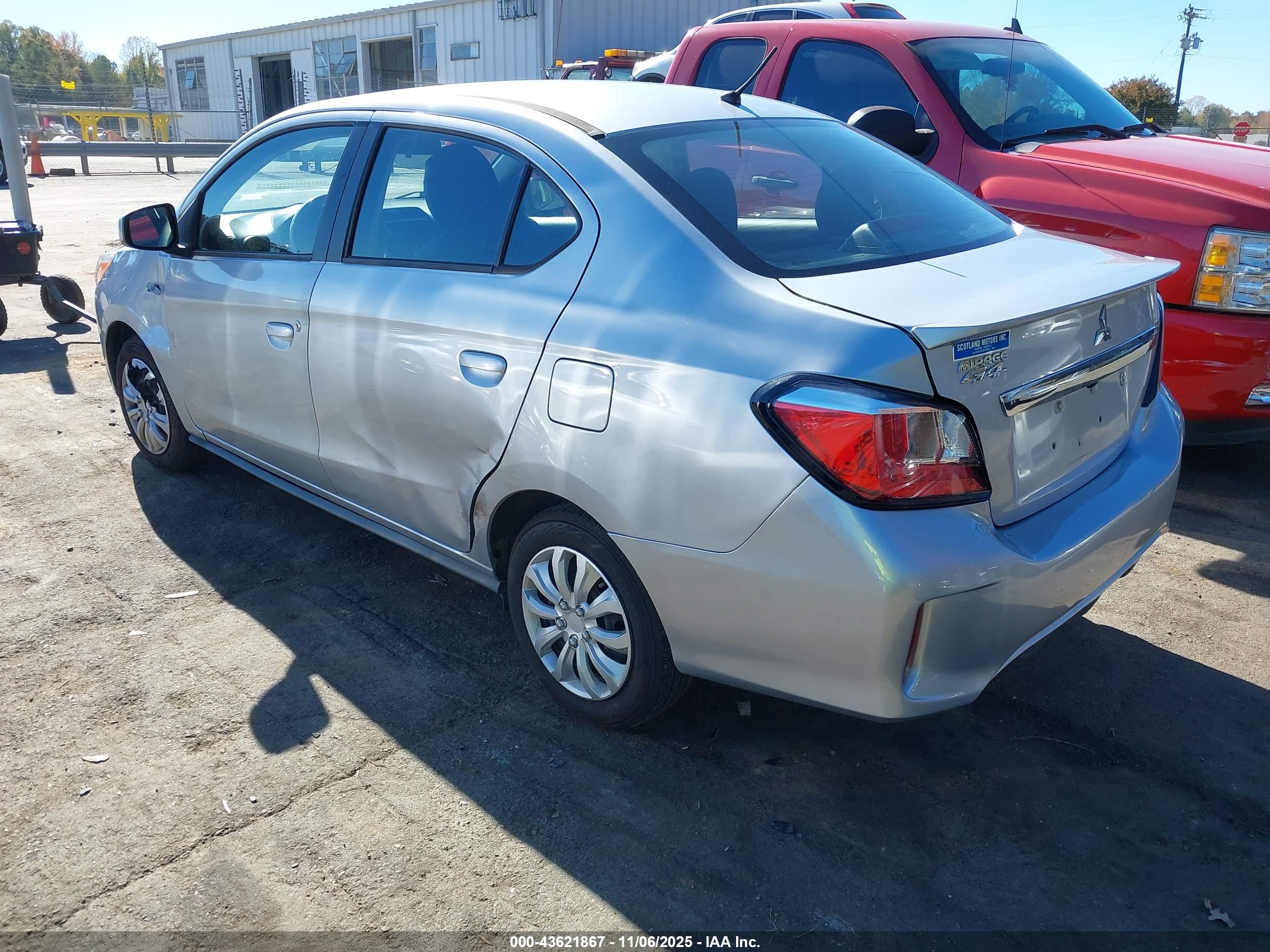 MITSUBISHI MIRAGE image 3