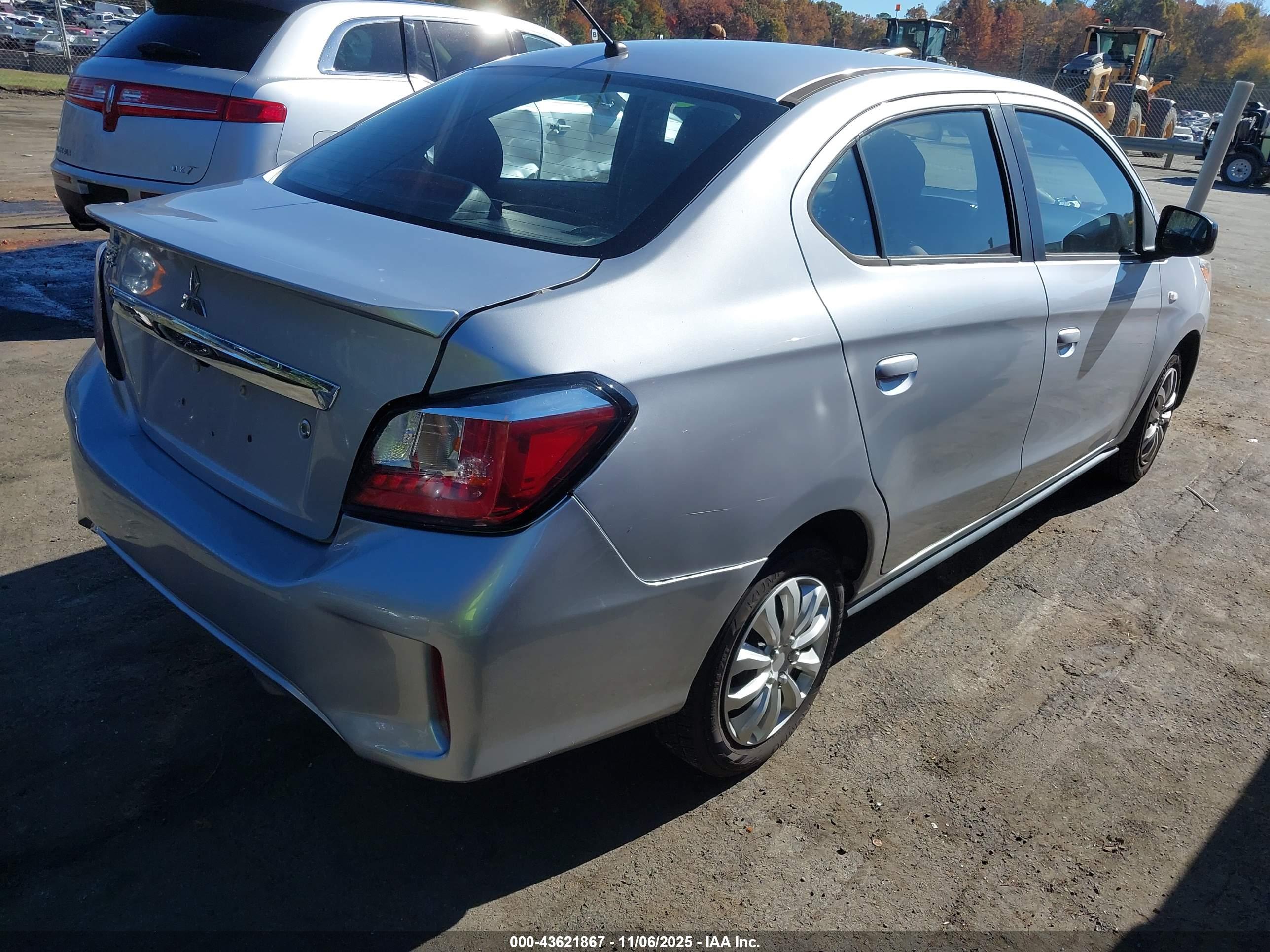 MITSUBISHI MIRAGE image 4
