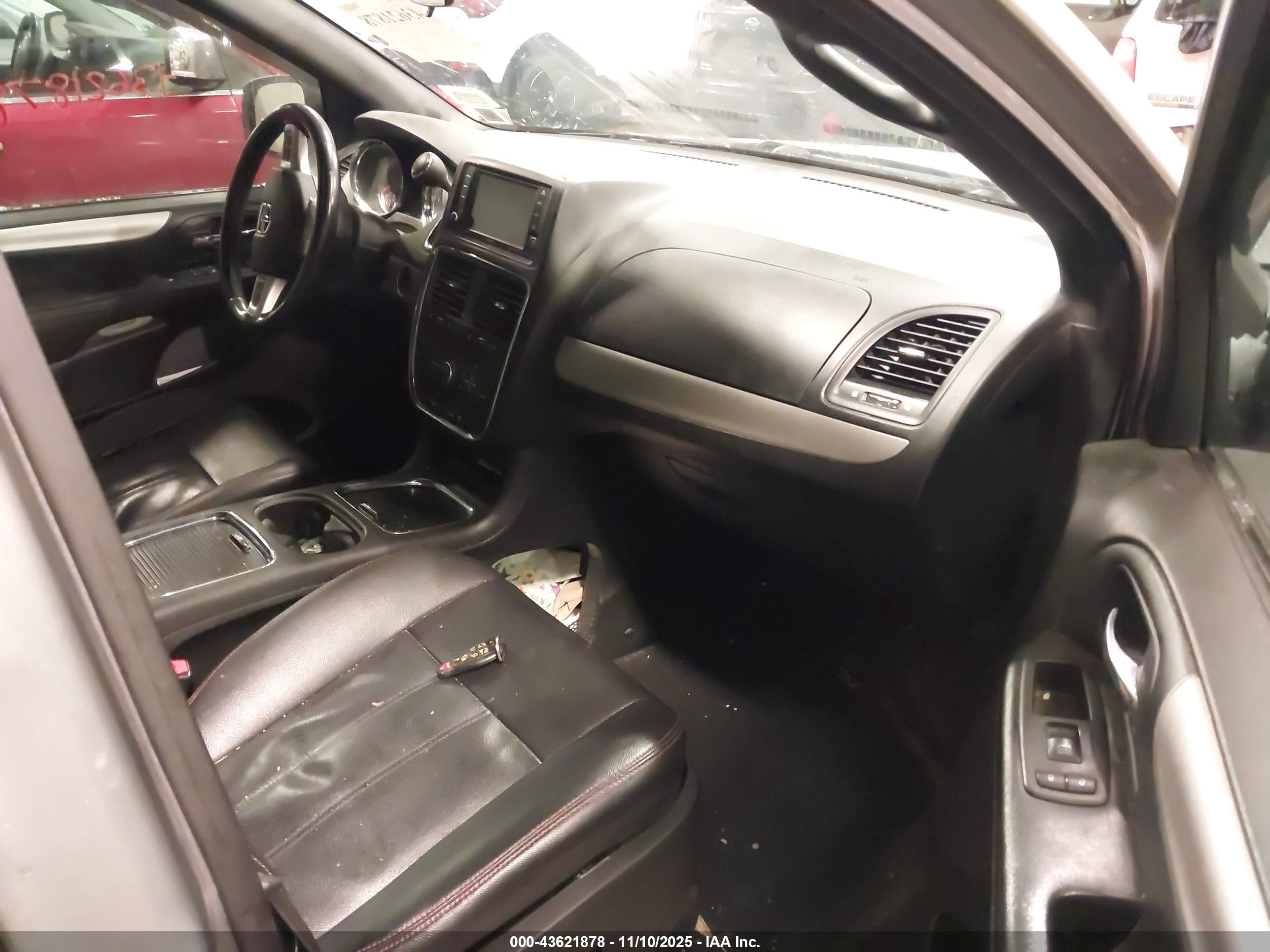 DODGE GRAND image 5