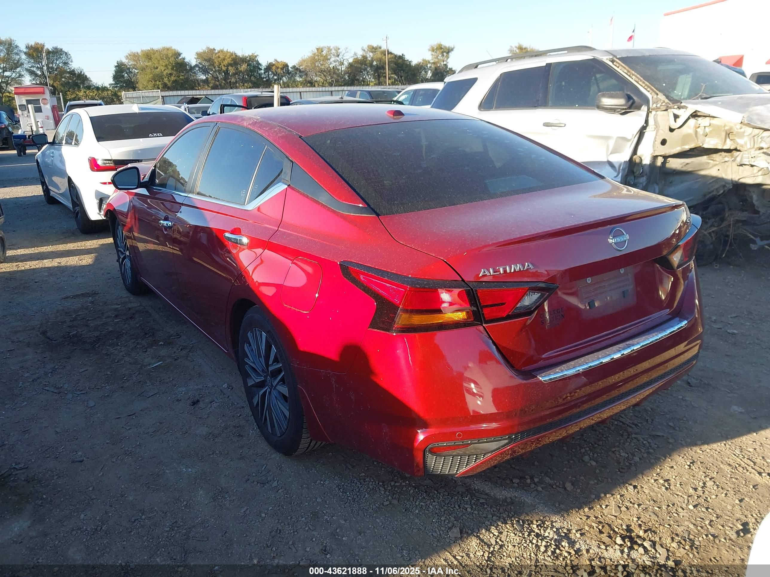 NISSAN ALTIMA image 3
