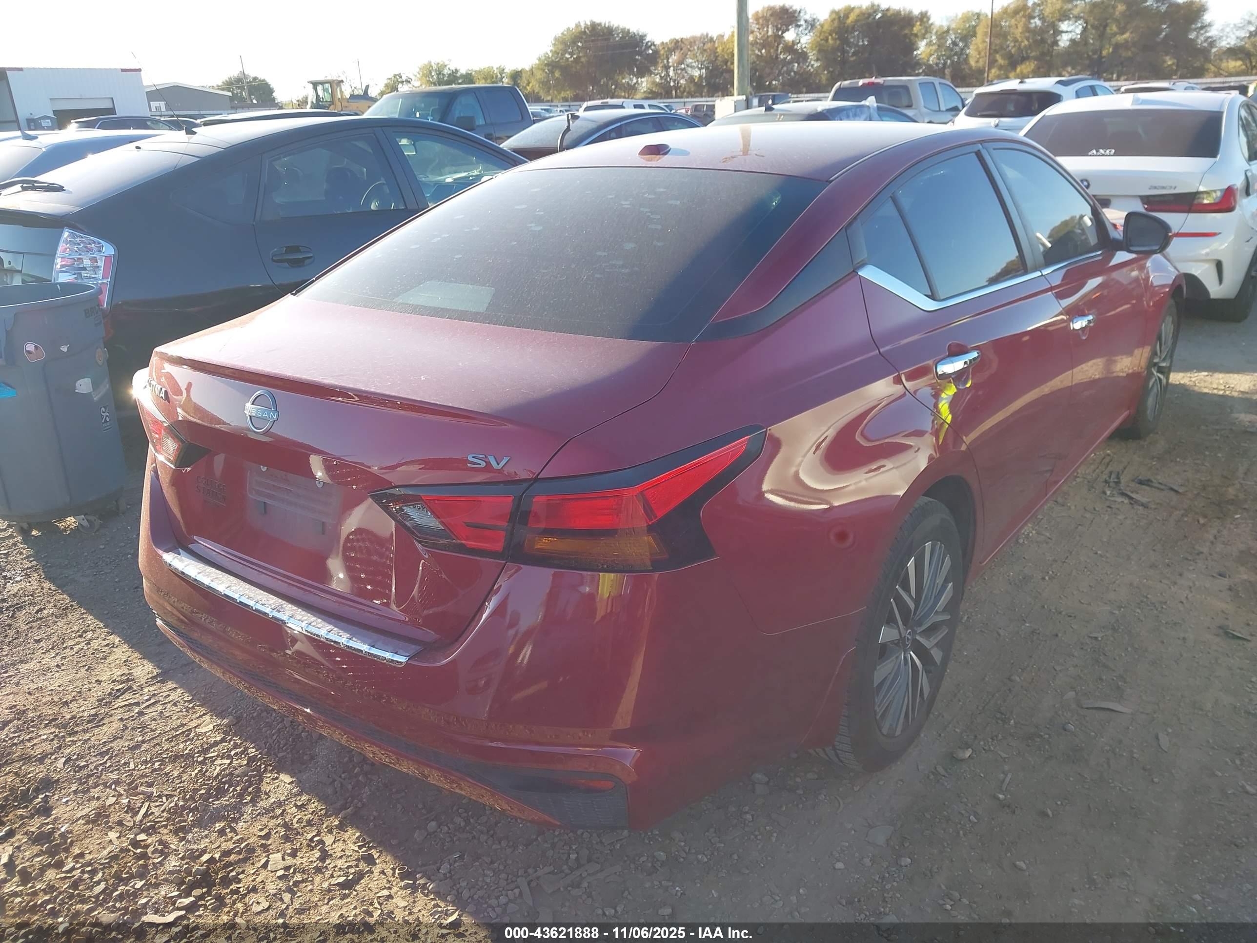 NISSAN ALTIMA image 4