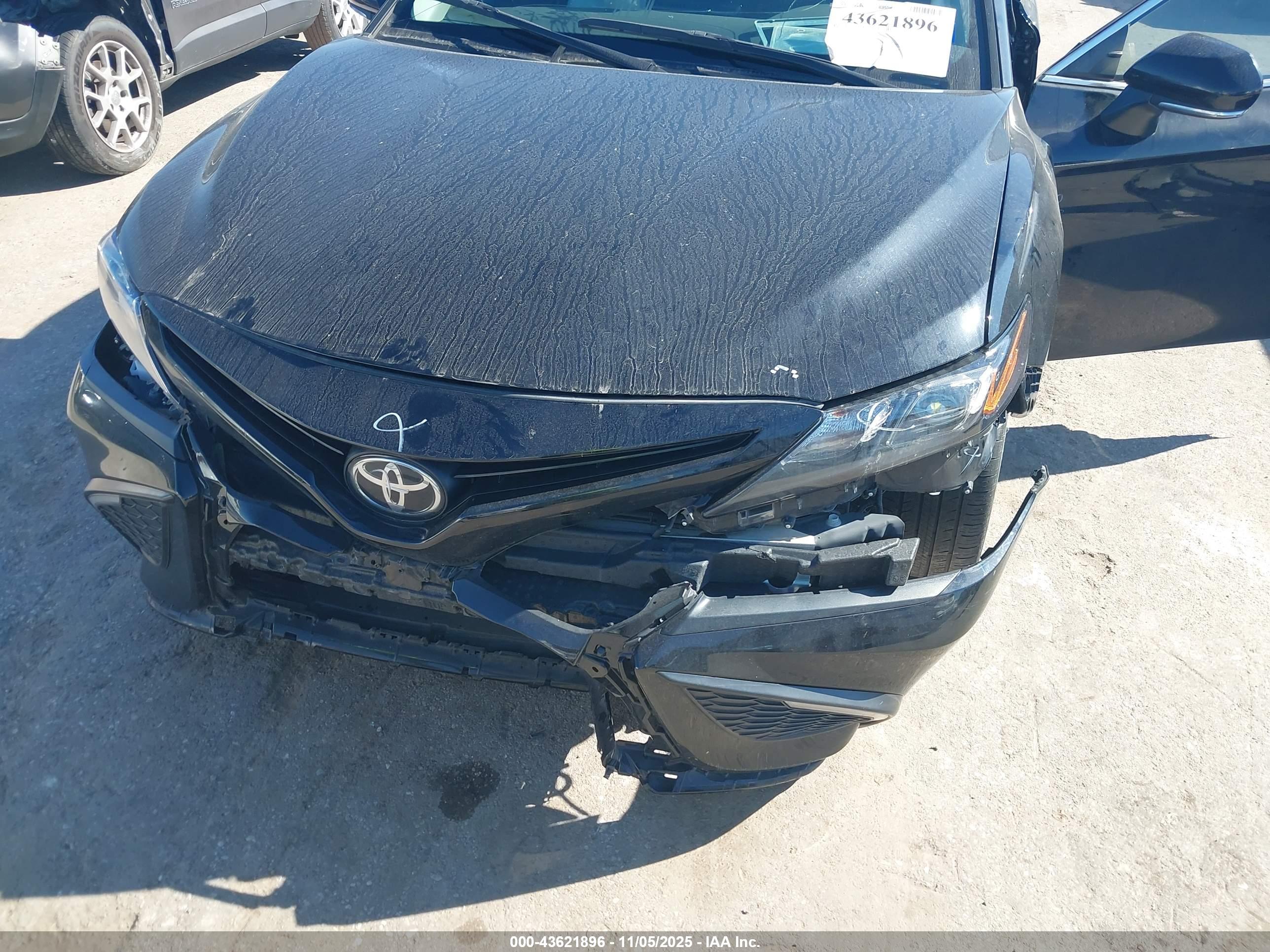 TOYOTA CAMRY image 6