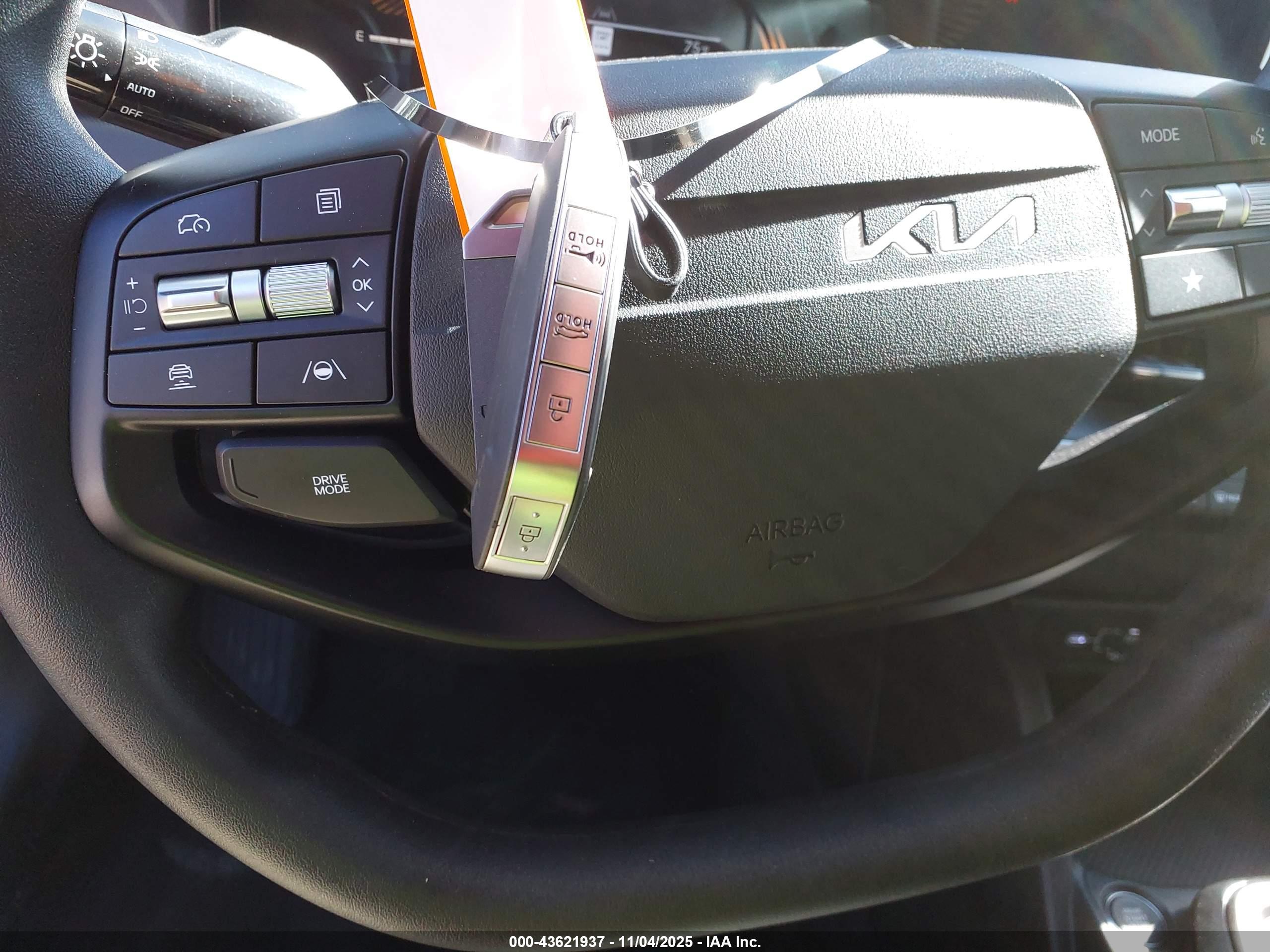 KIA K4 image 11