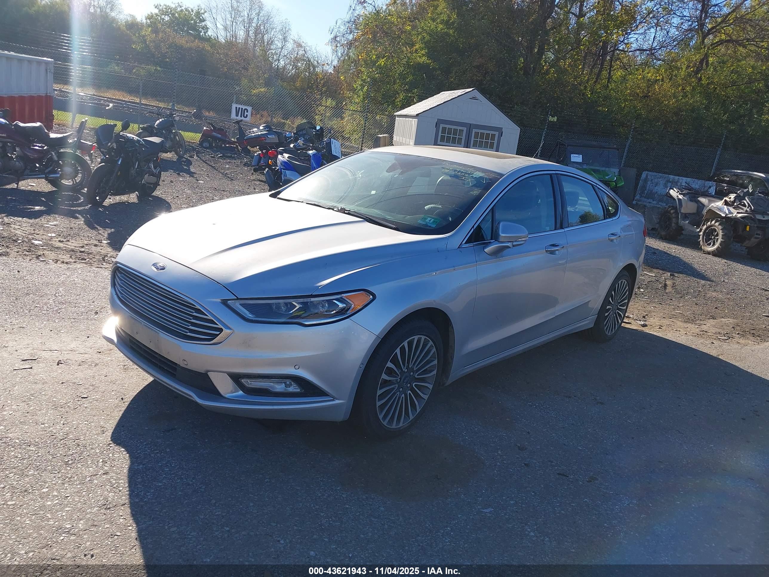 FORD FUSION image 2