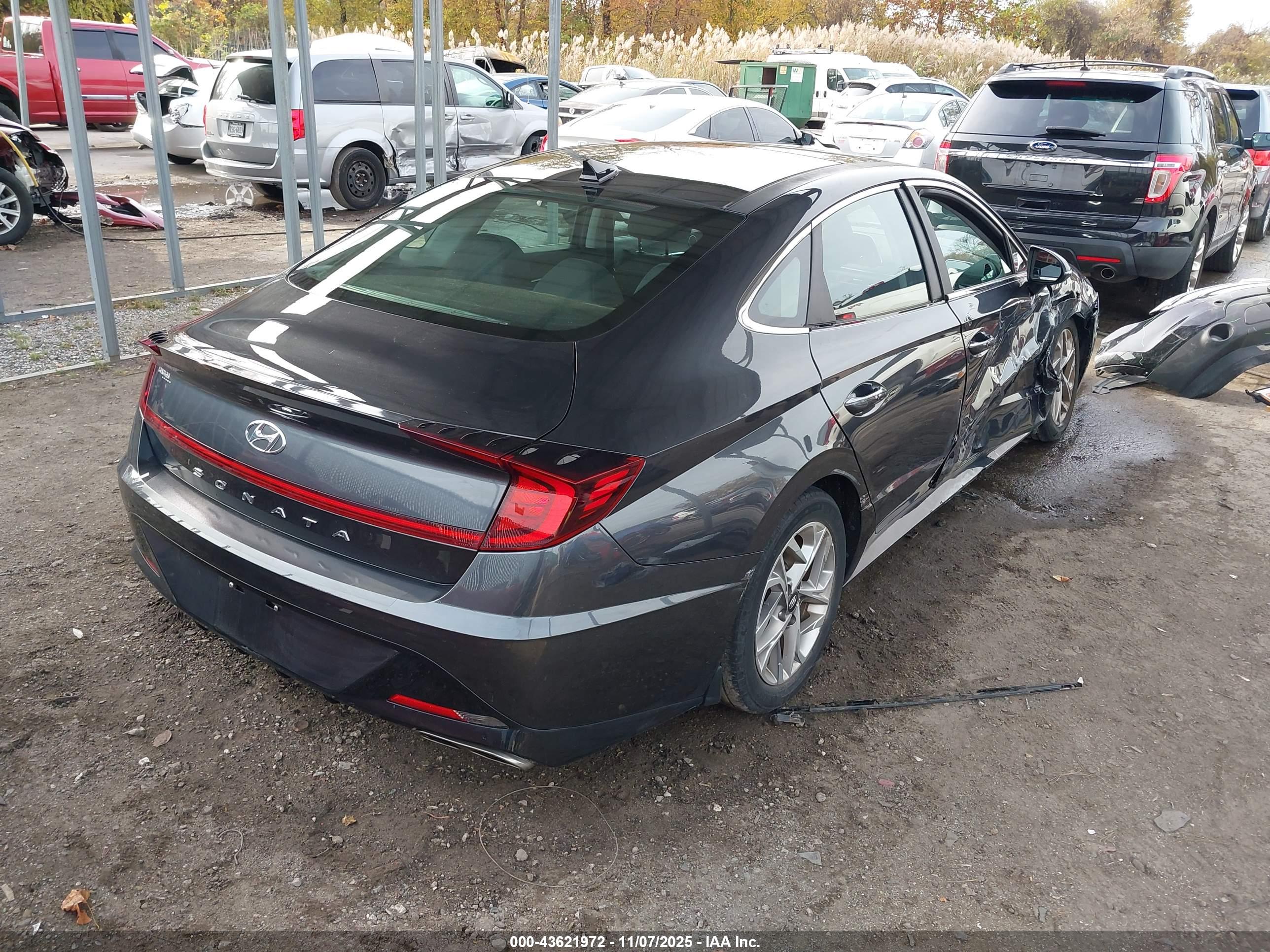 HYUNDAI SONATA image 4