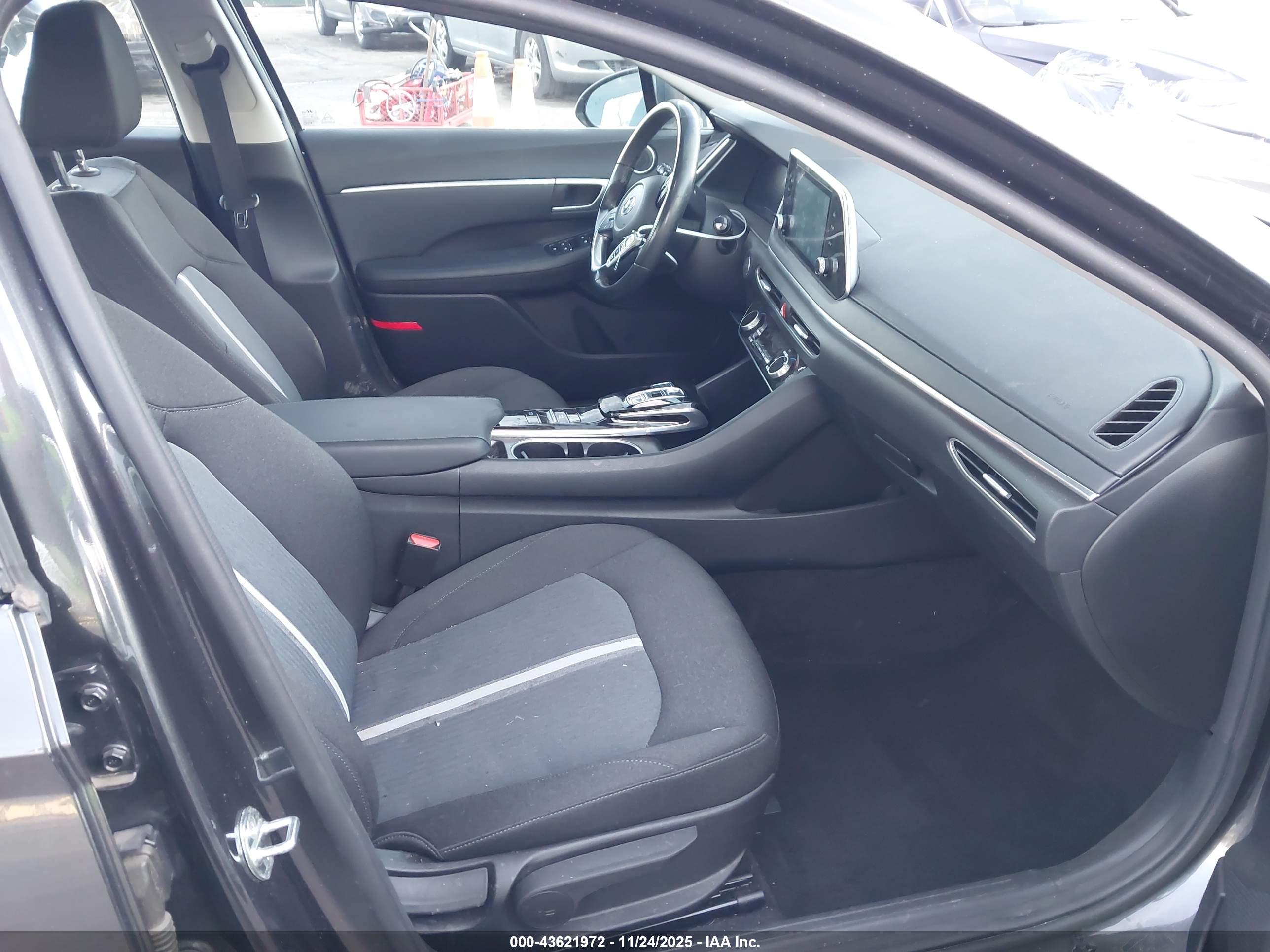 HYUNDAI SONATA image 5
