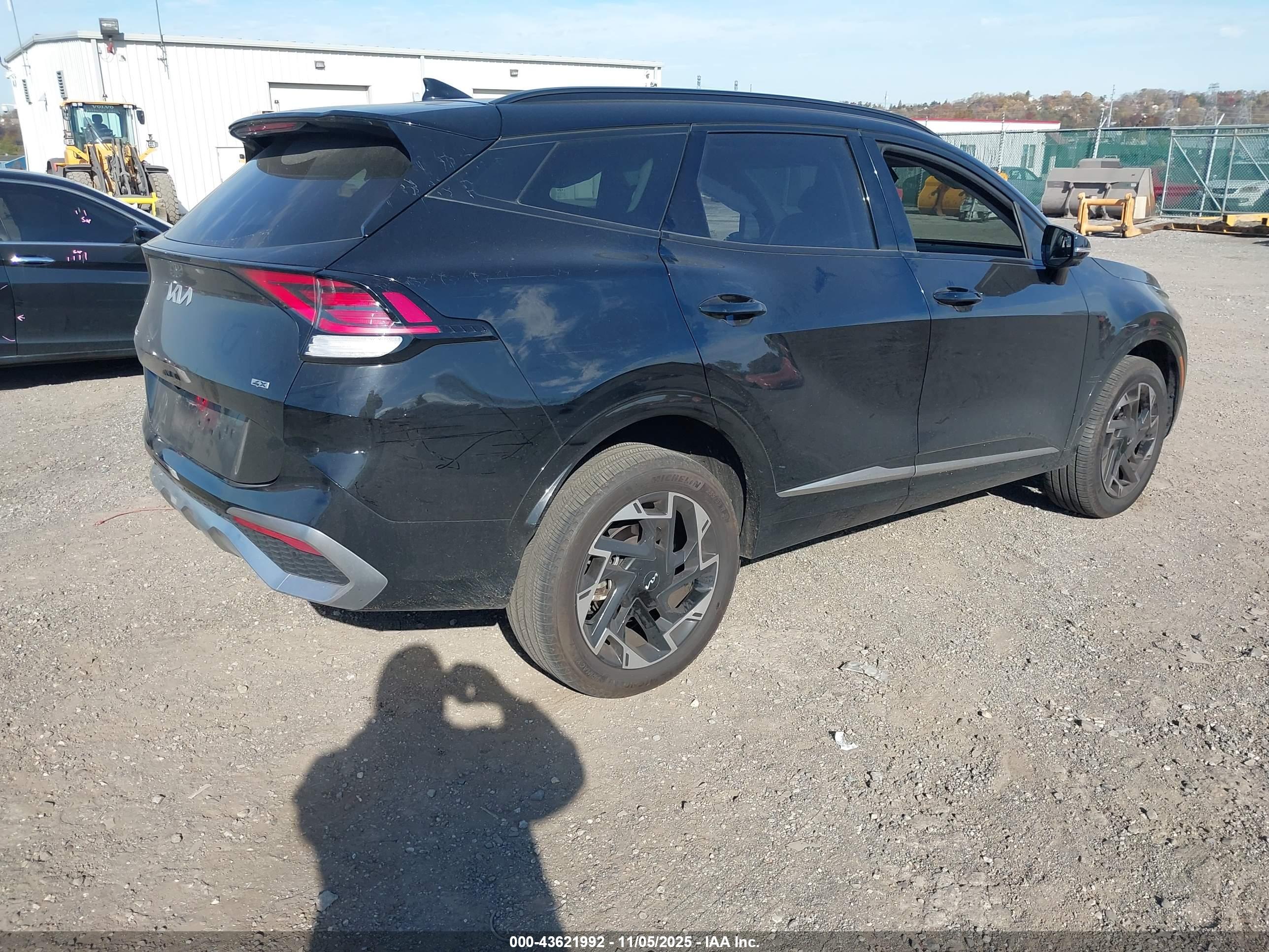 KIA SPORTAGE image 4