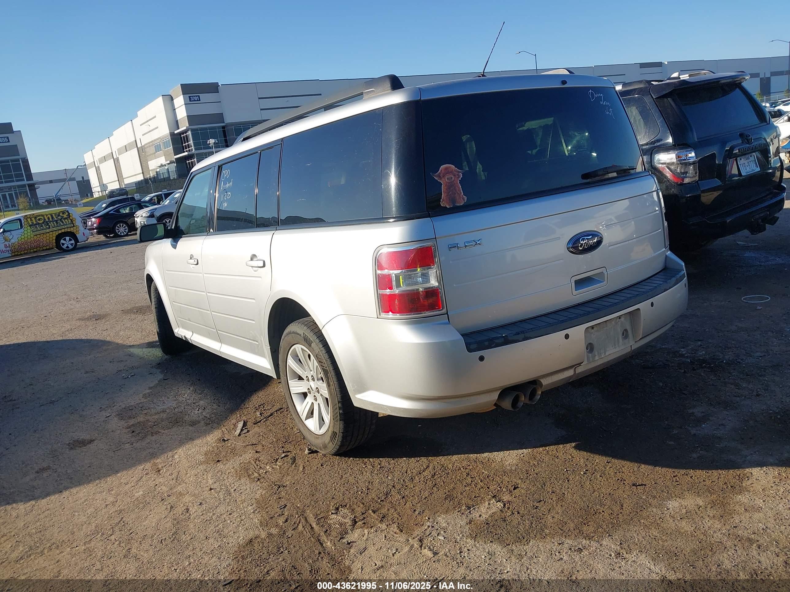 FORD FLEX image 3