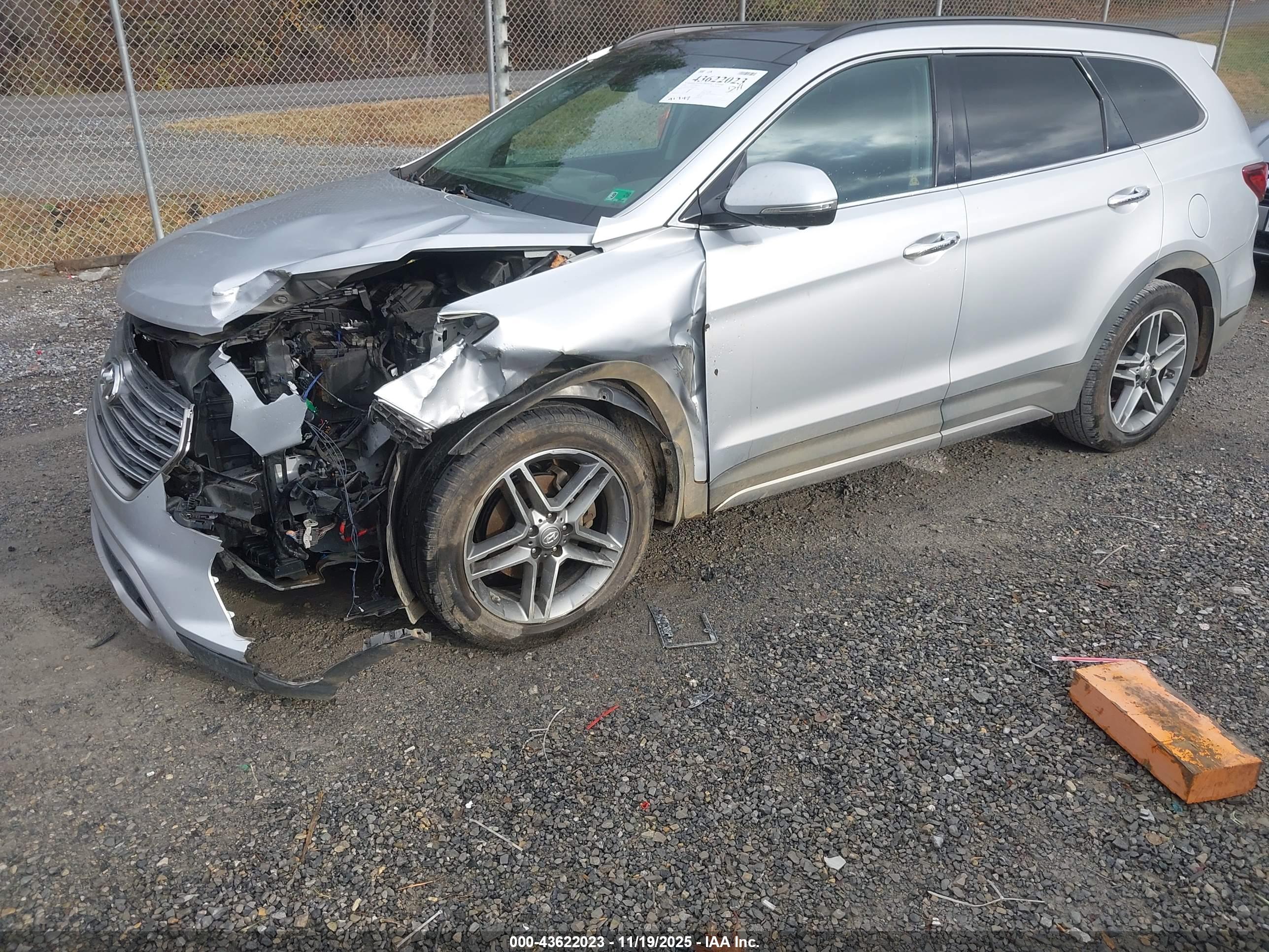 HYUNDAI SANTA image 2