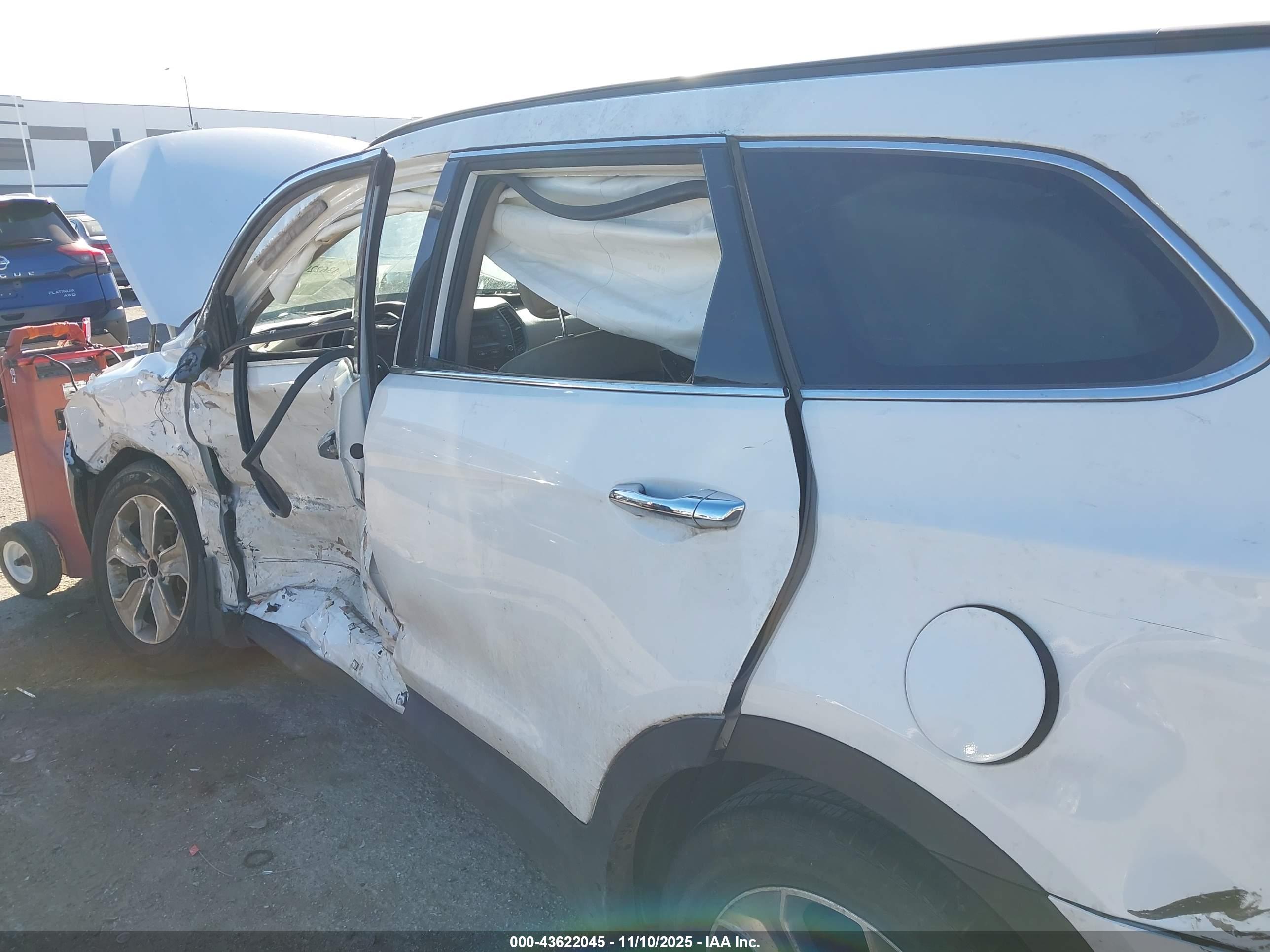 HYUNDAI SANTA image 6