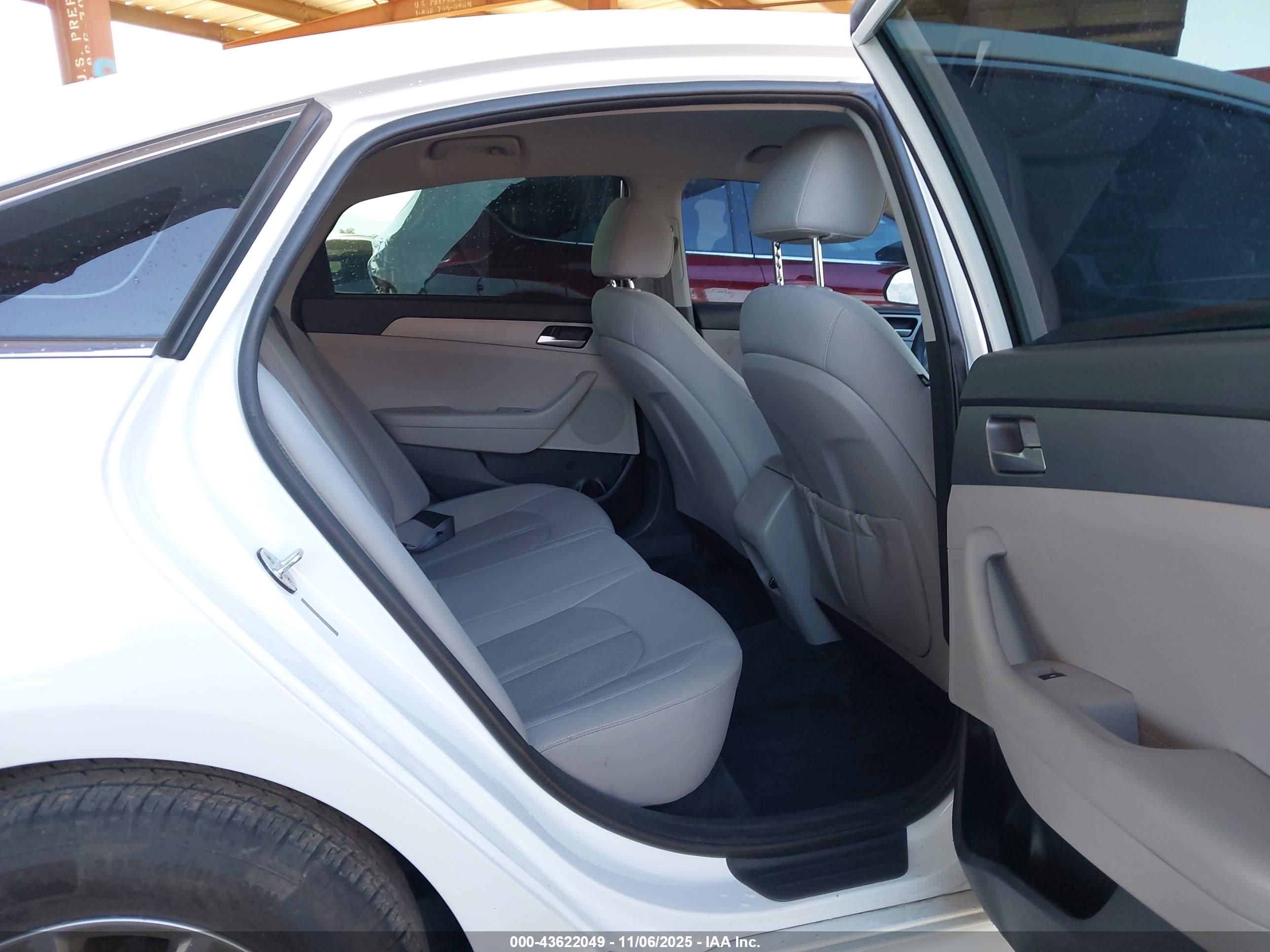 HYUNDAI SONATA image 8