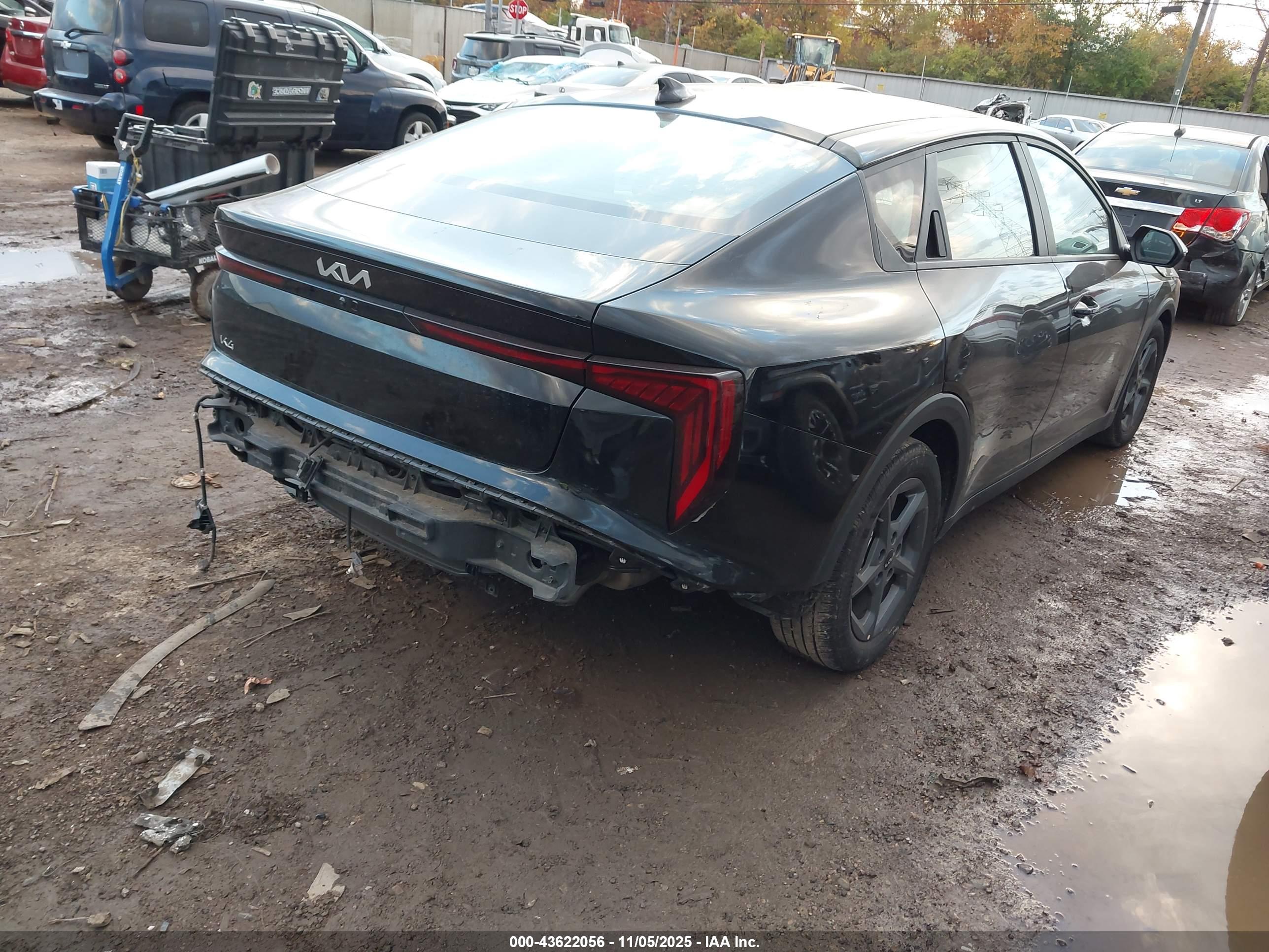 KIA K4 image 4
