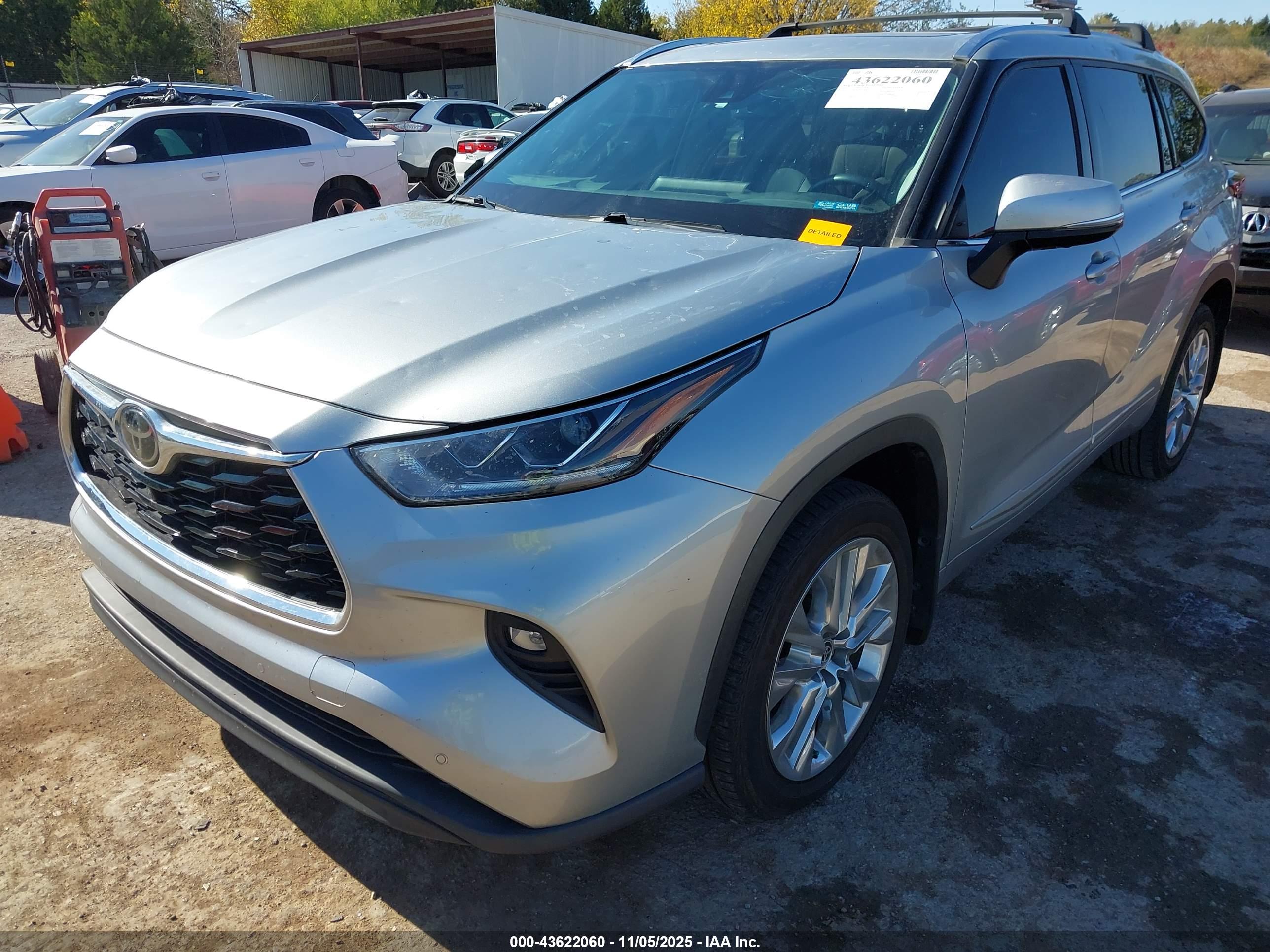 TOYOTA HIGHLANDER image 6