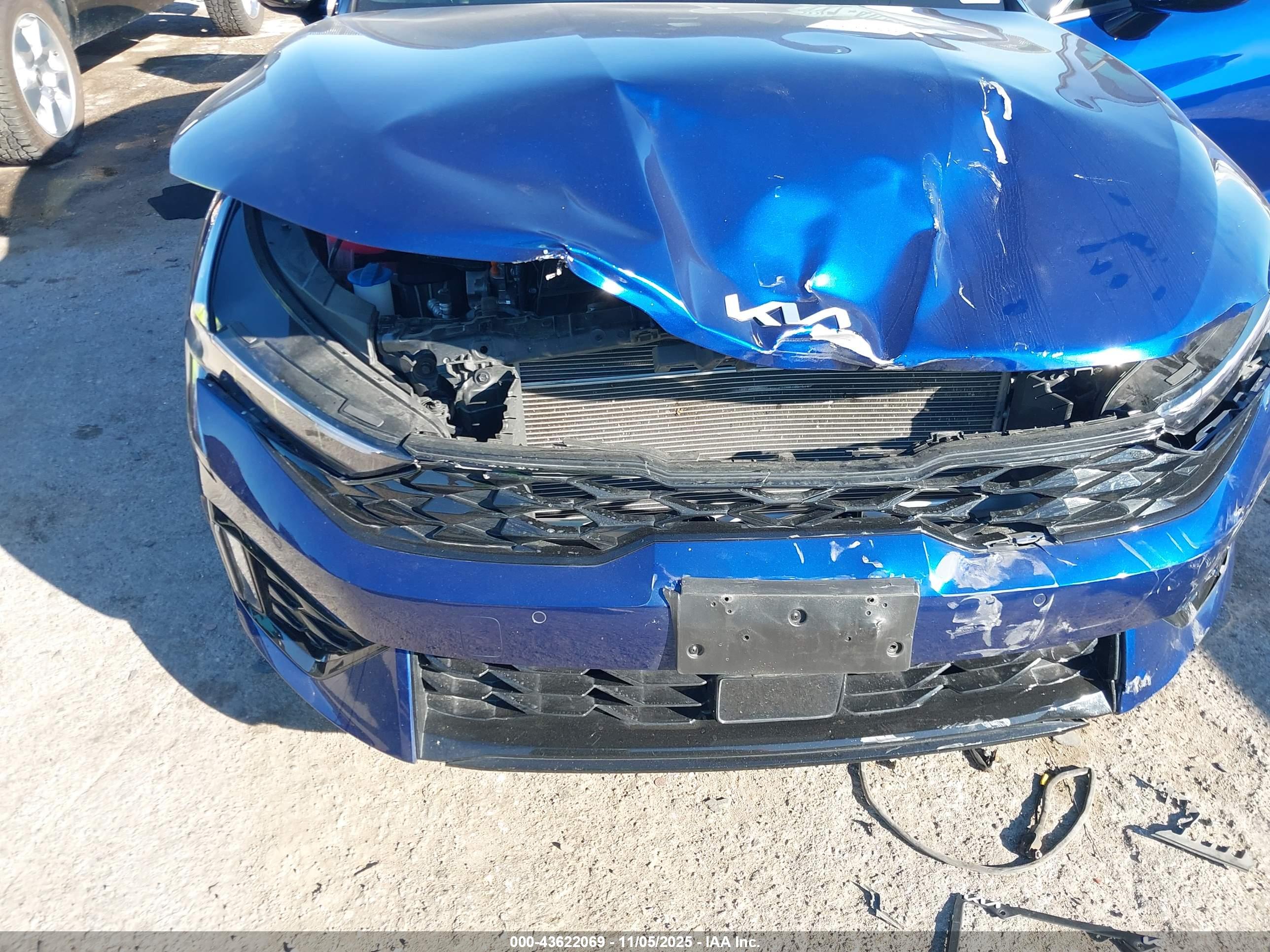KIA K5 image 6