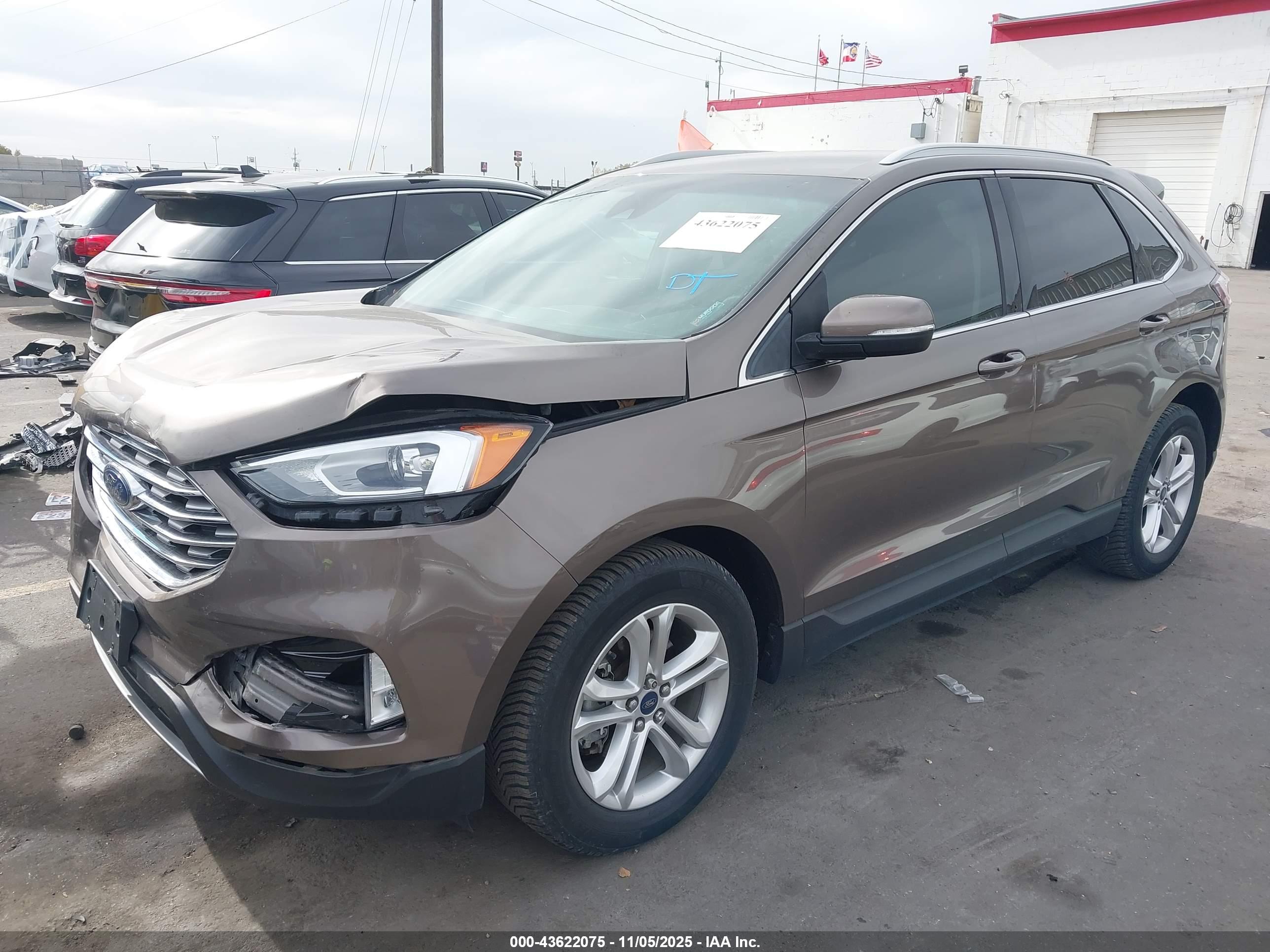 FORD EDGE image 2