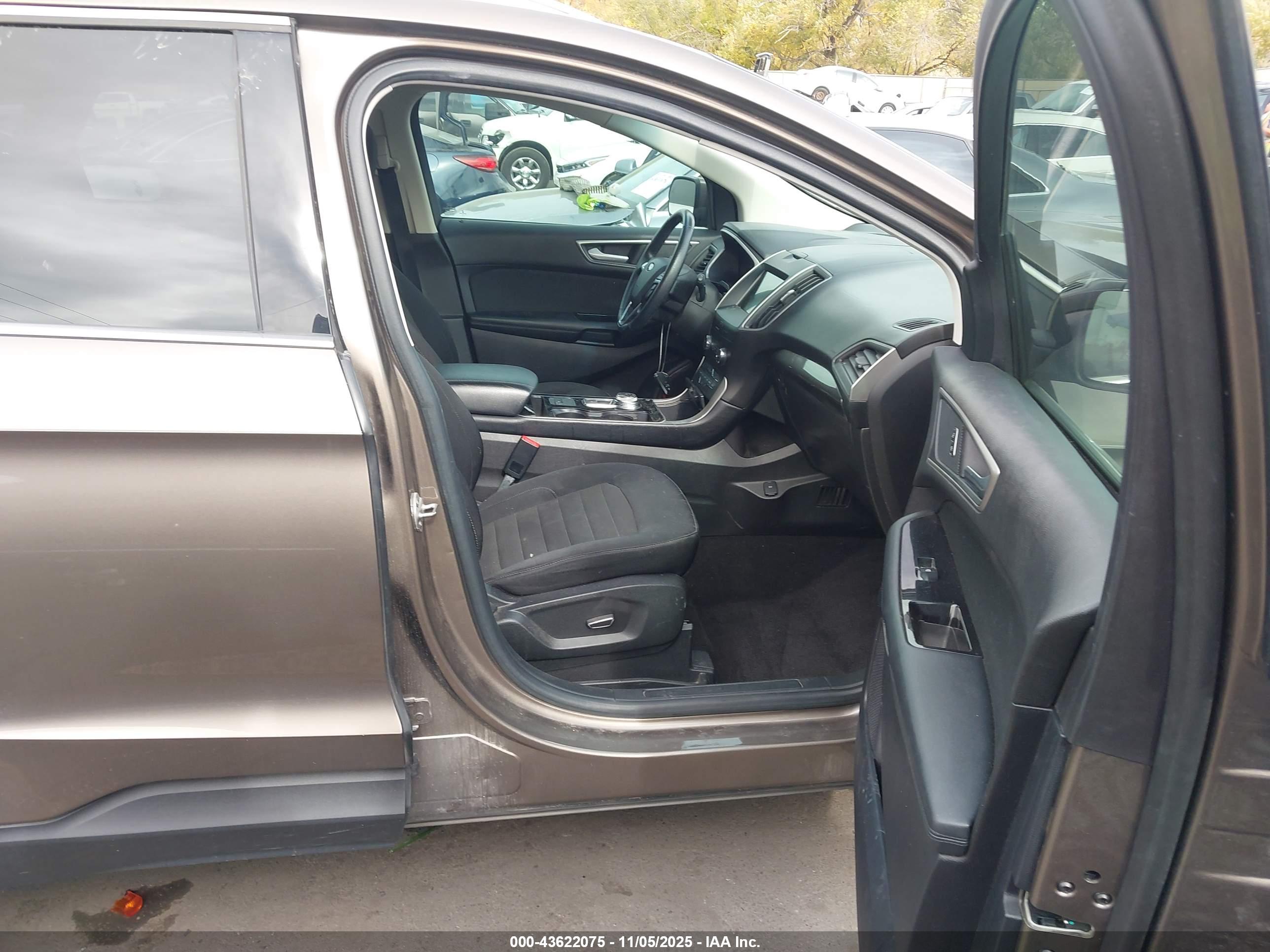 FORD EDGE image 5