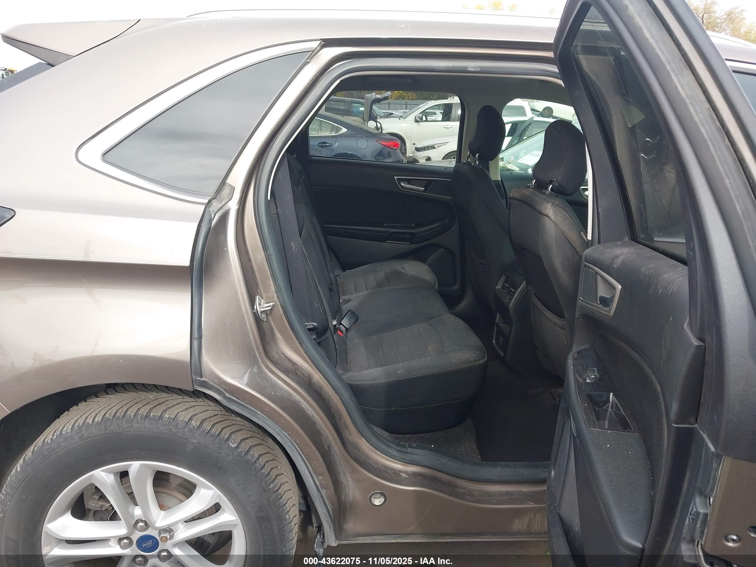 FORD EDGE image 8