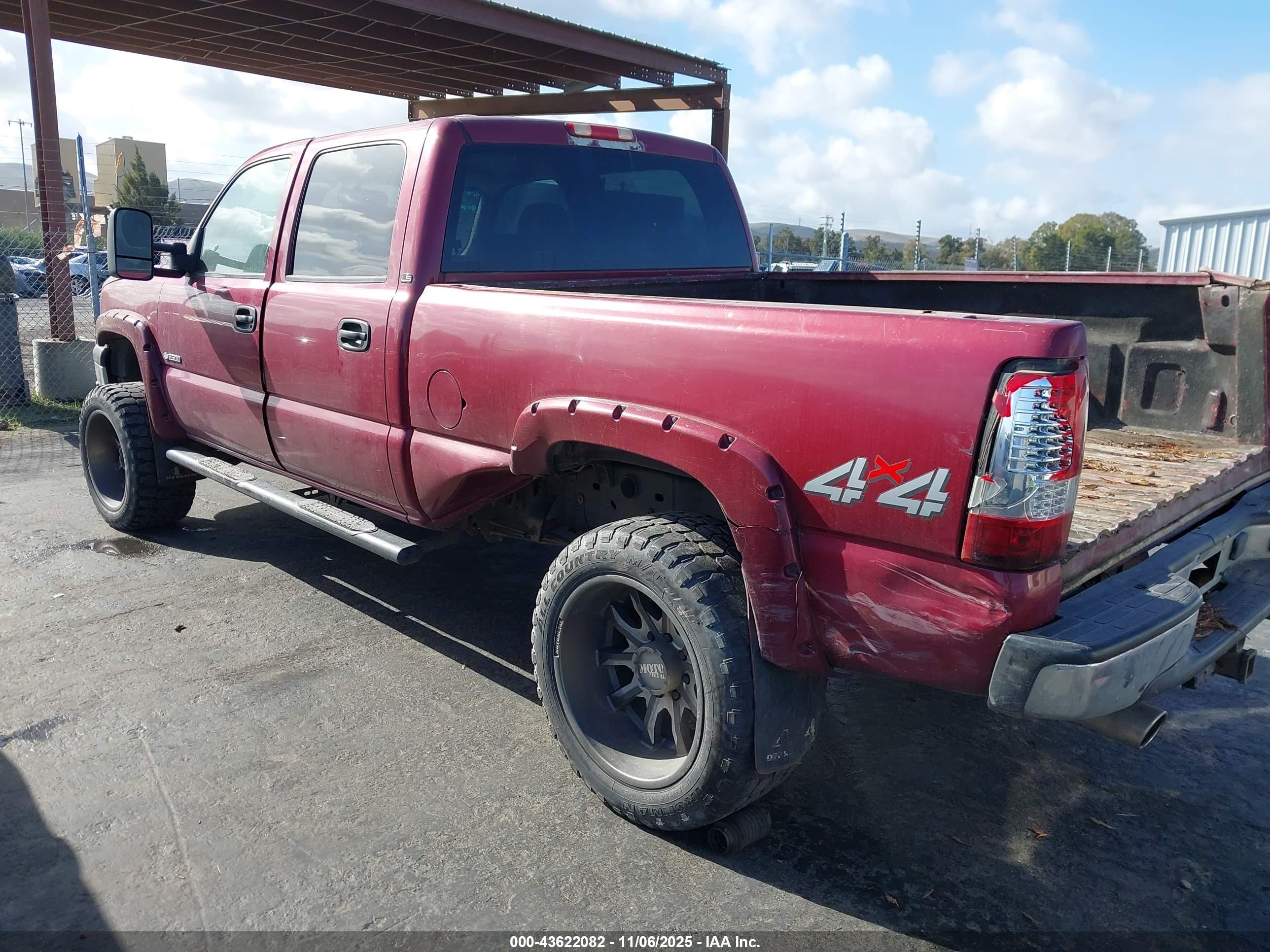 CHEVROLET SILVERADO image 3