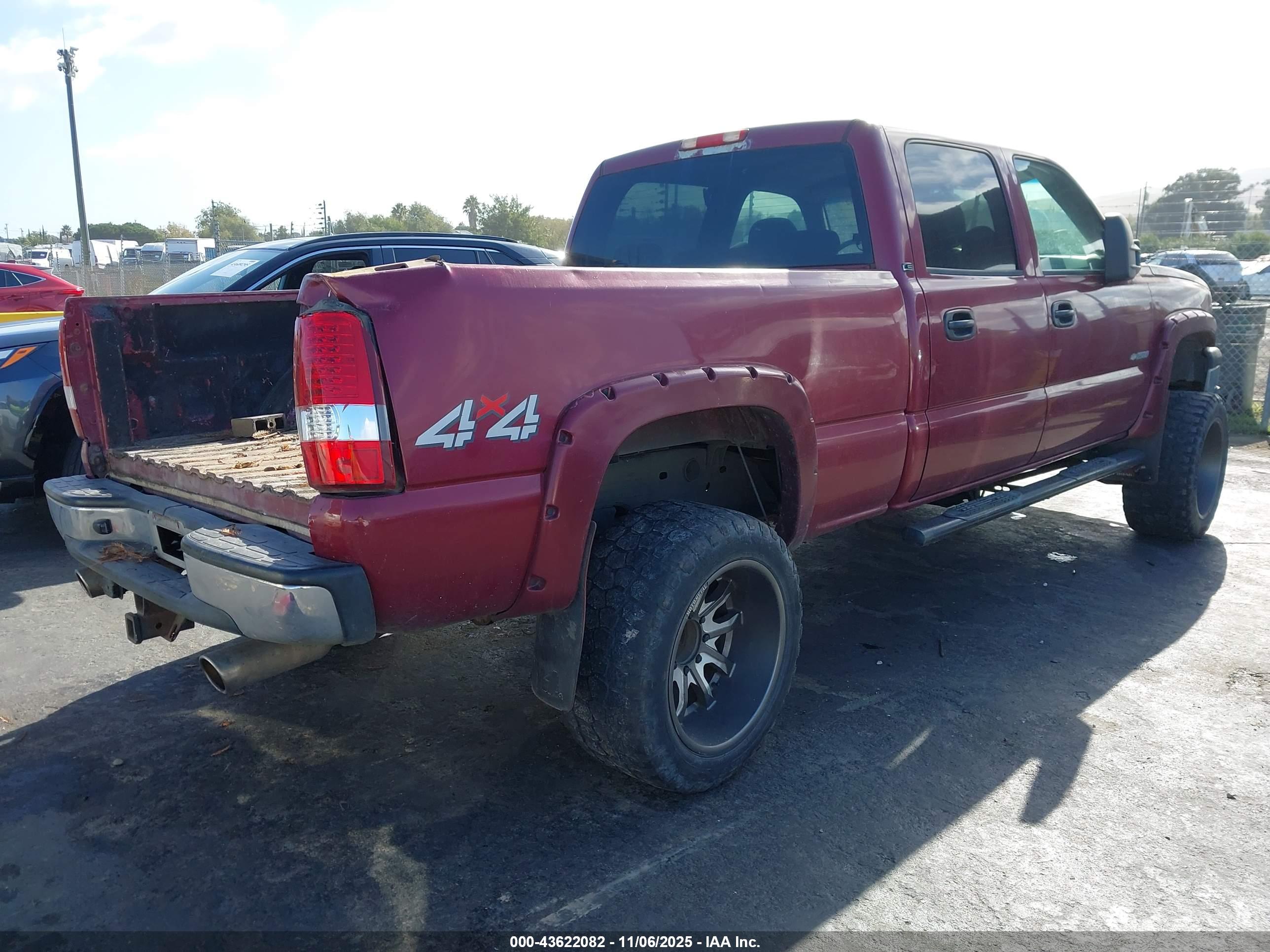 CHEVROLET SILVERADO image 4
