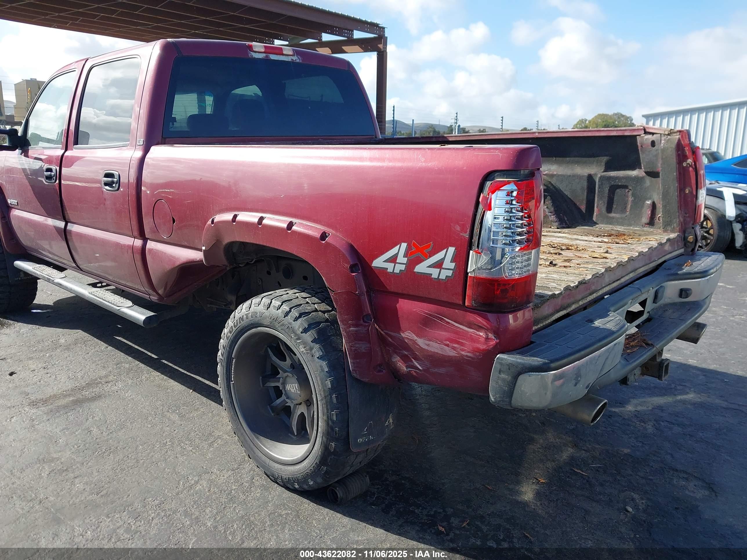 CHEVROLET SILVERADO image 6