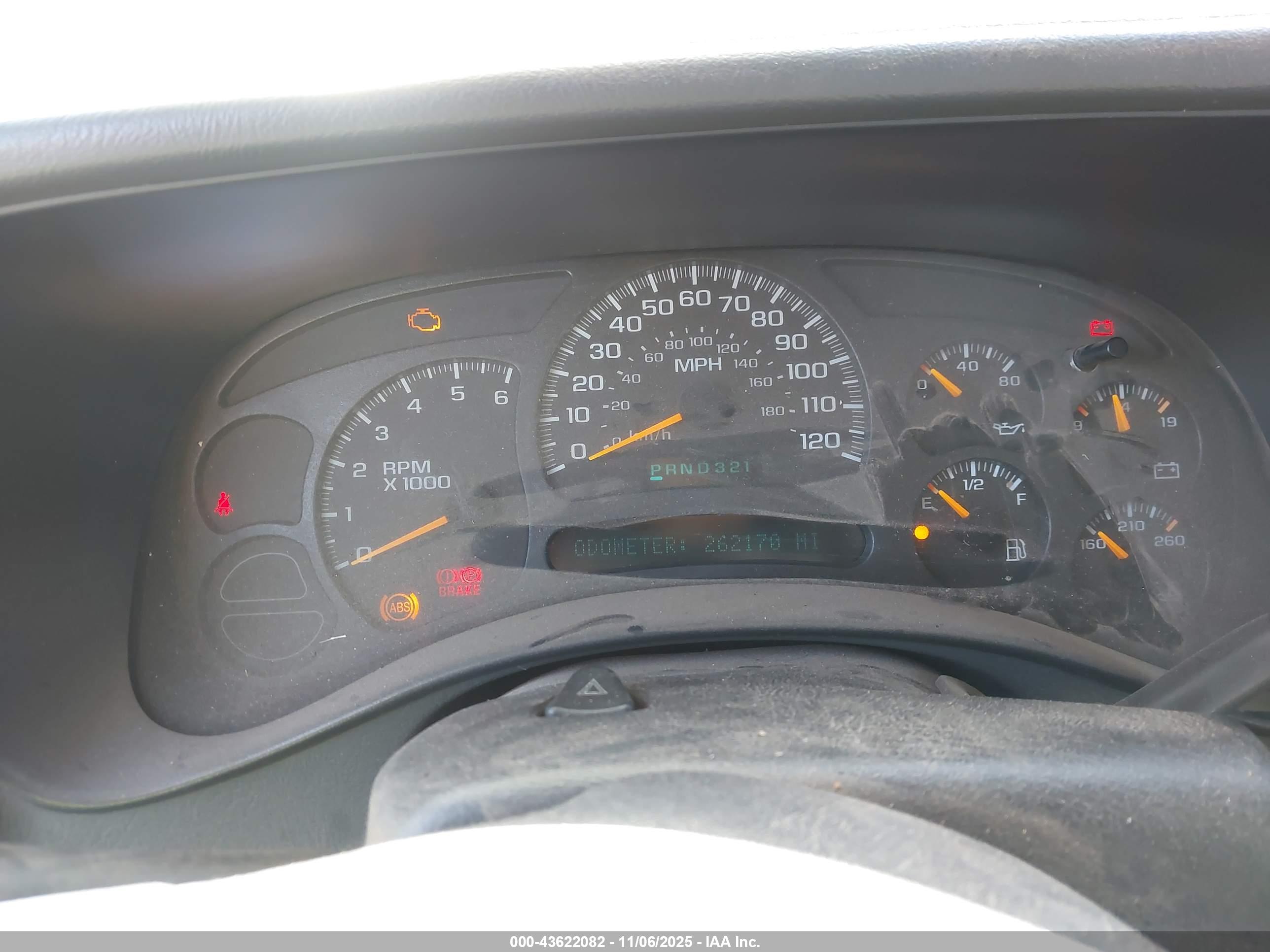 CHEVROLET SILVERADO image 7