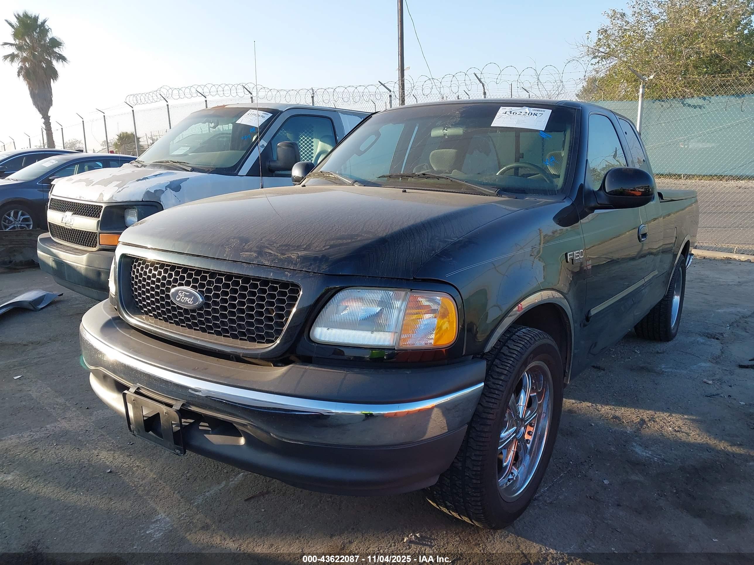 FORD F-150 image 2
