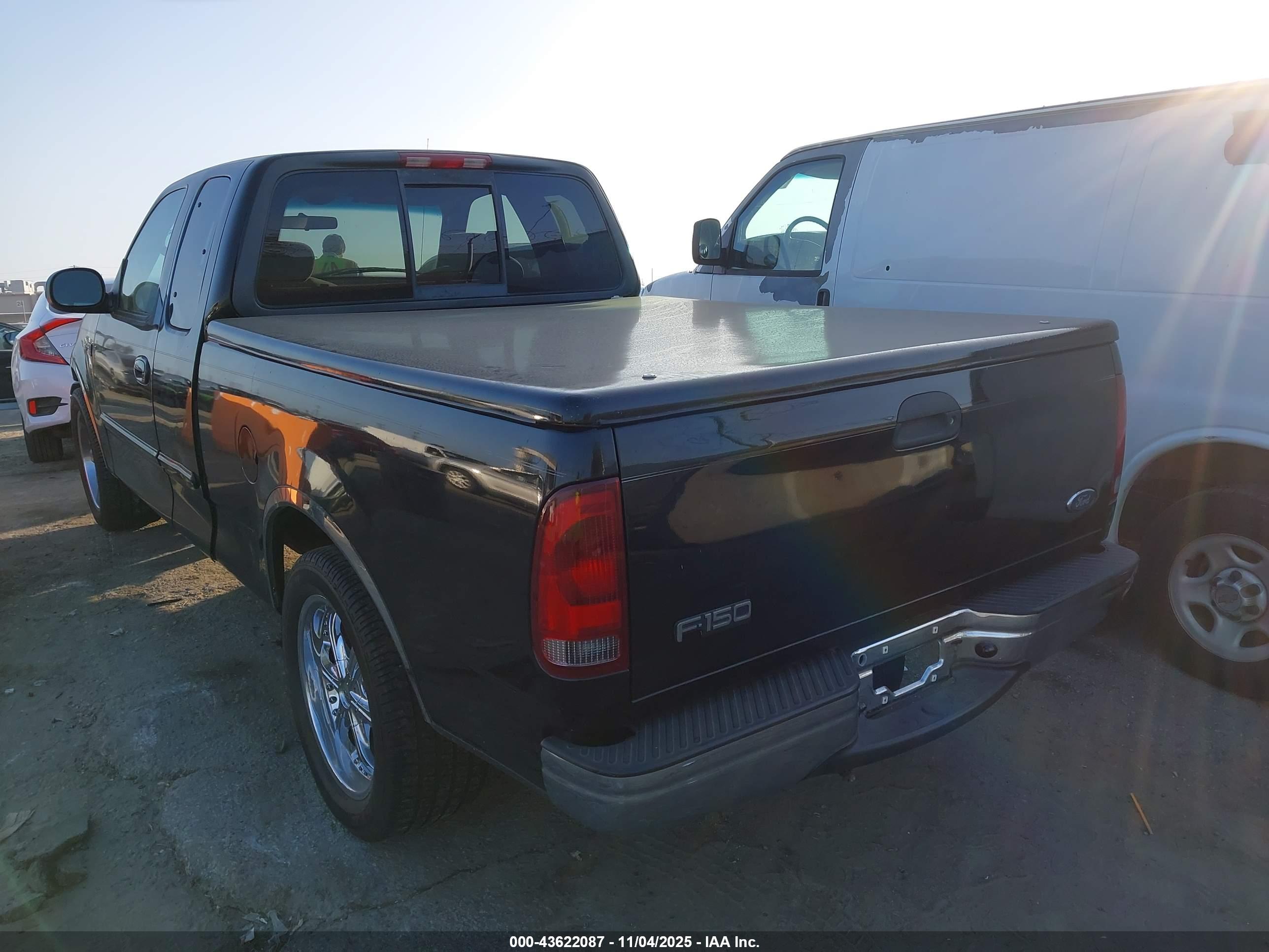 FORD F-150 image 3