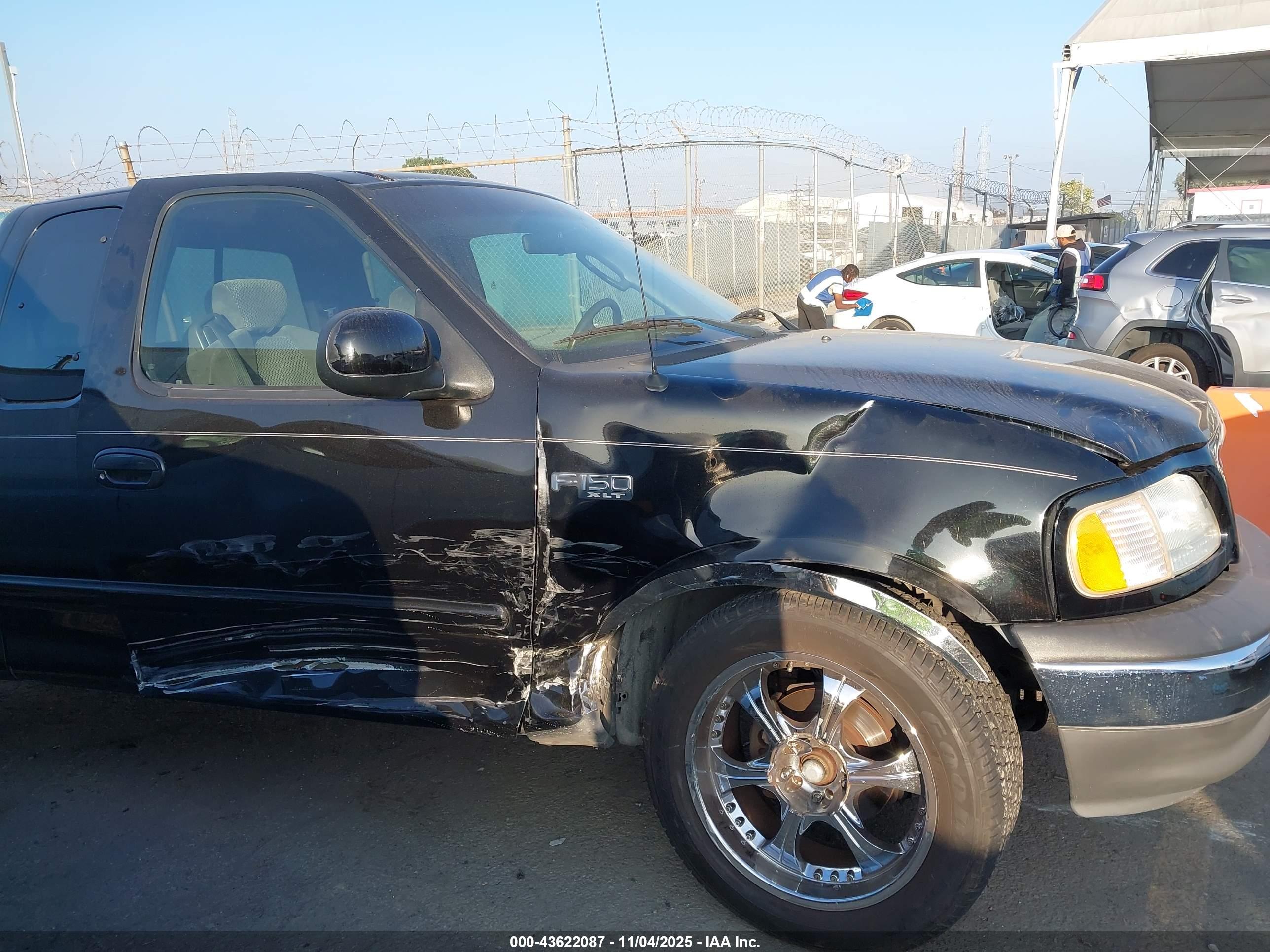 FORD F-150 image 6