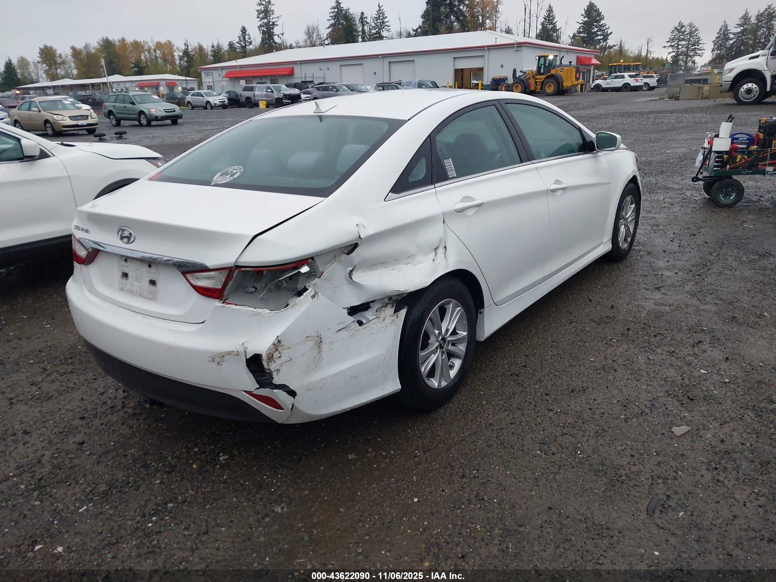 HYUNDAI SONATA image 4