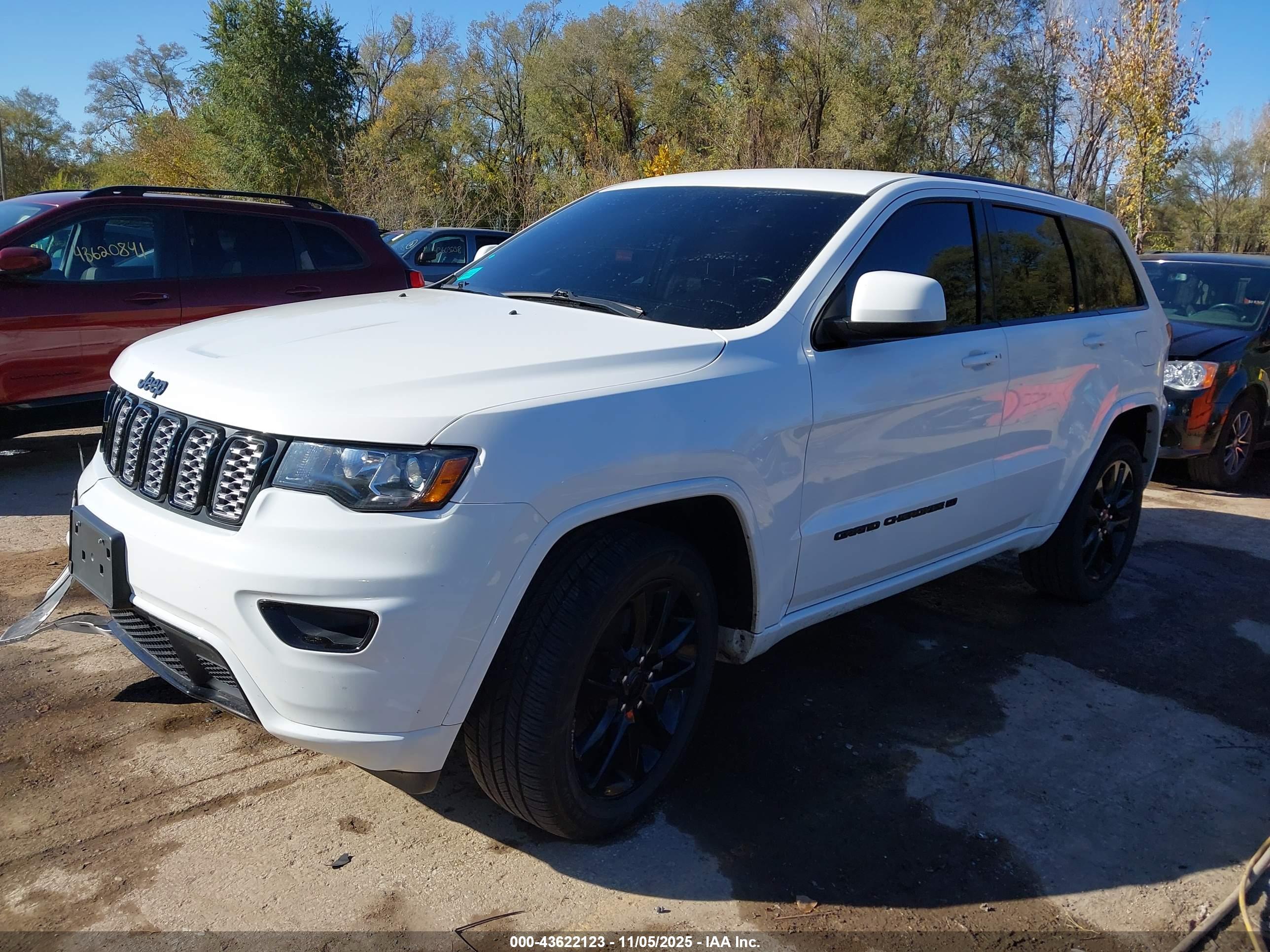 JEEP GRAND image 2