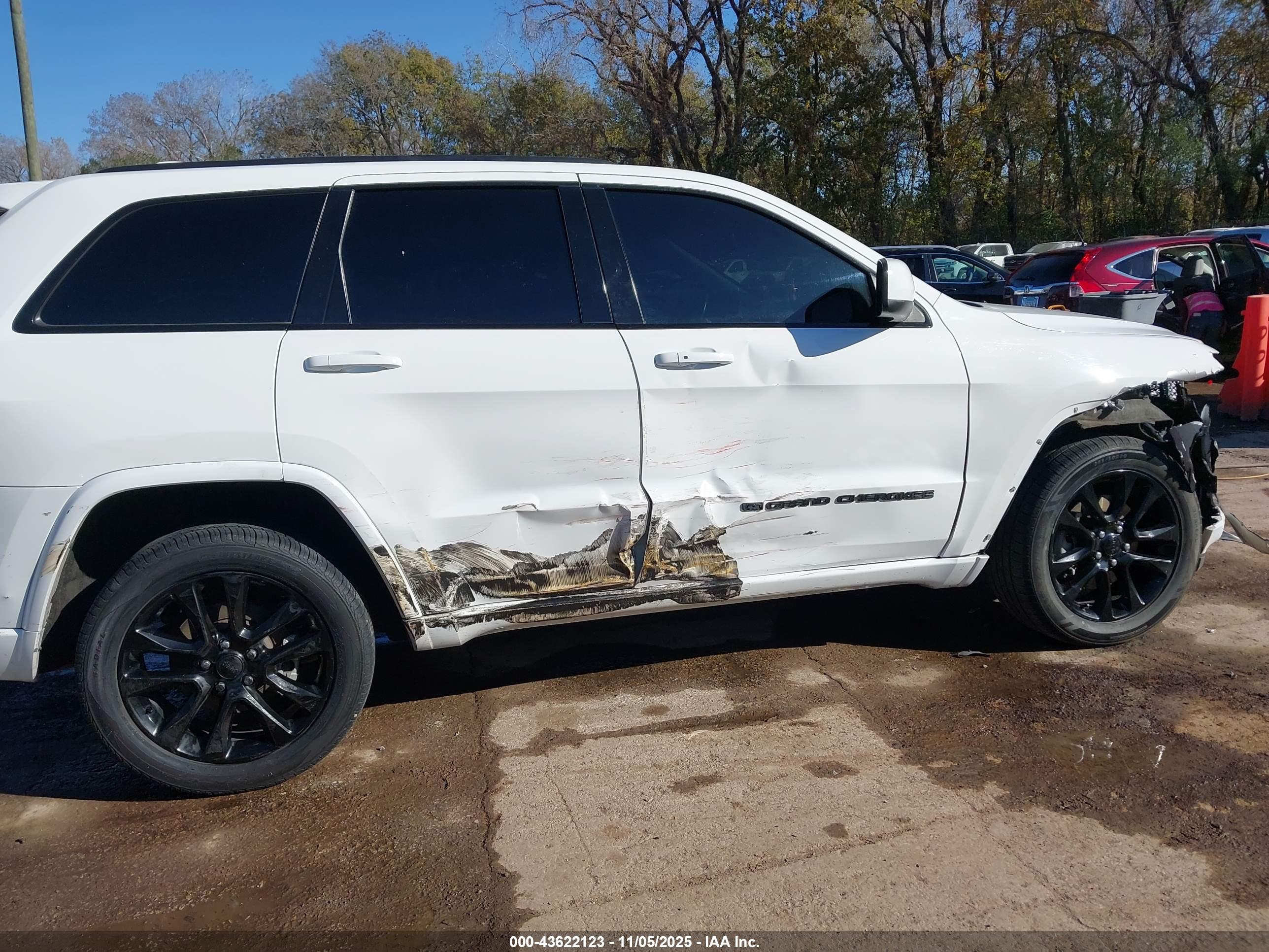 JEEP GRAND image 6